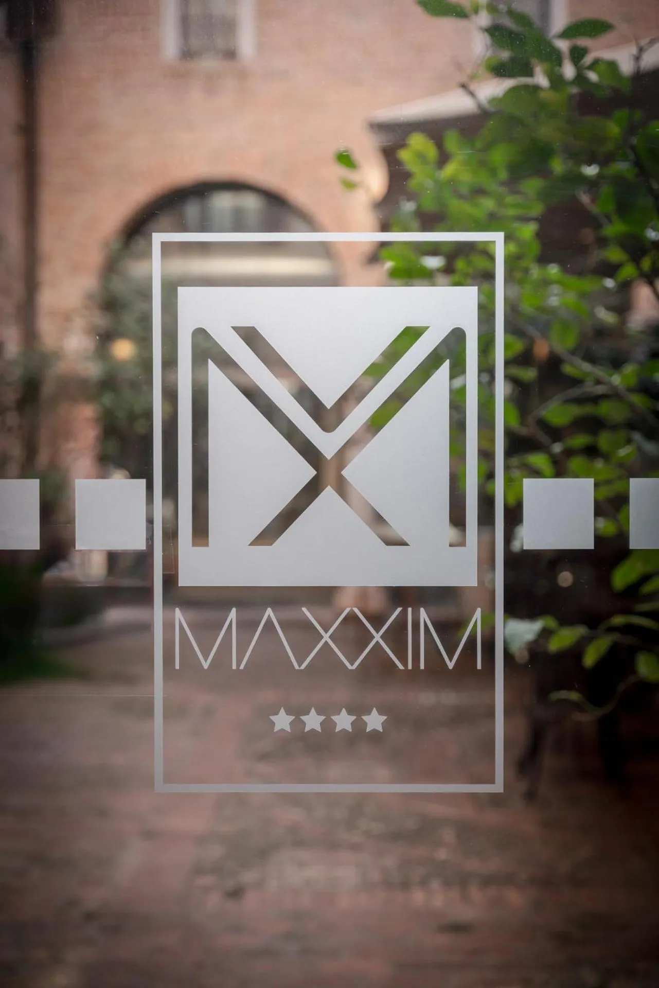 Maxxim Hotel & Loft