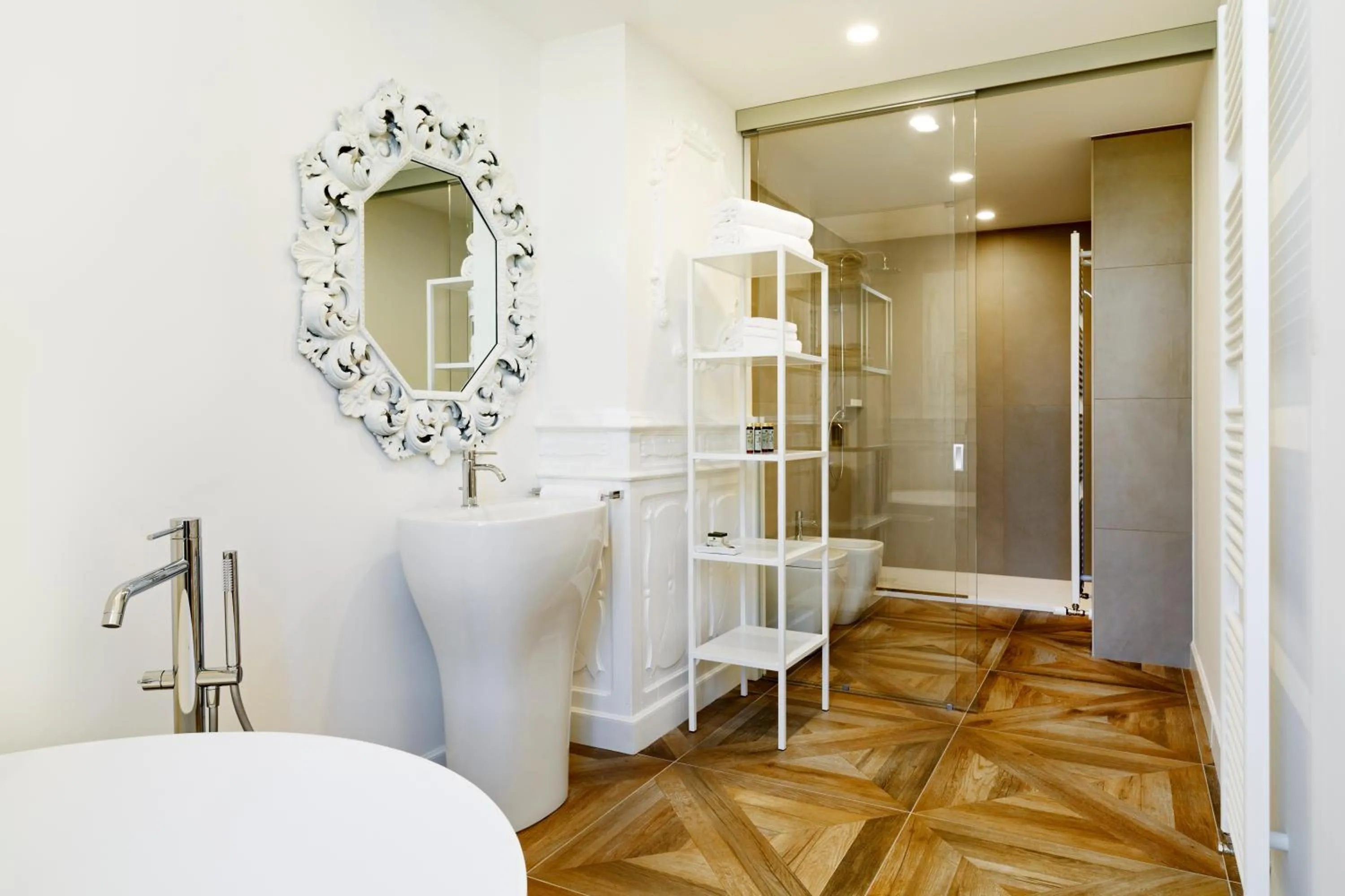 Shower in Best Western Plus Royal Superga Hotel