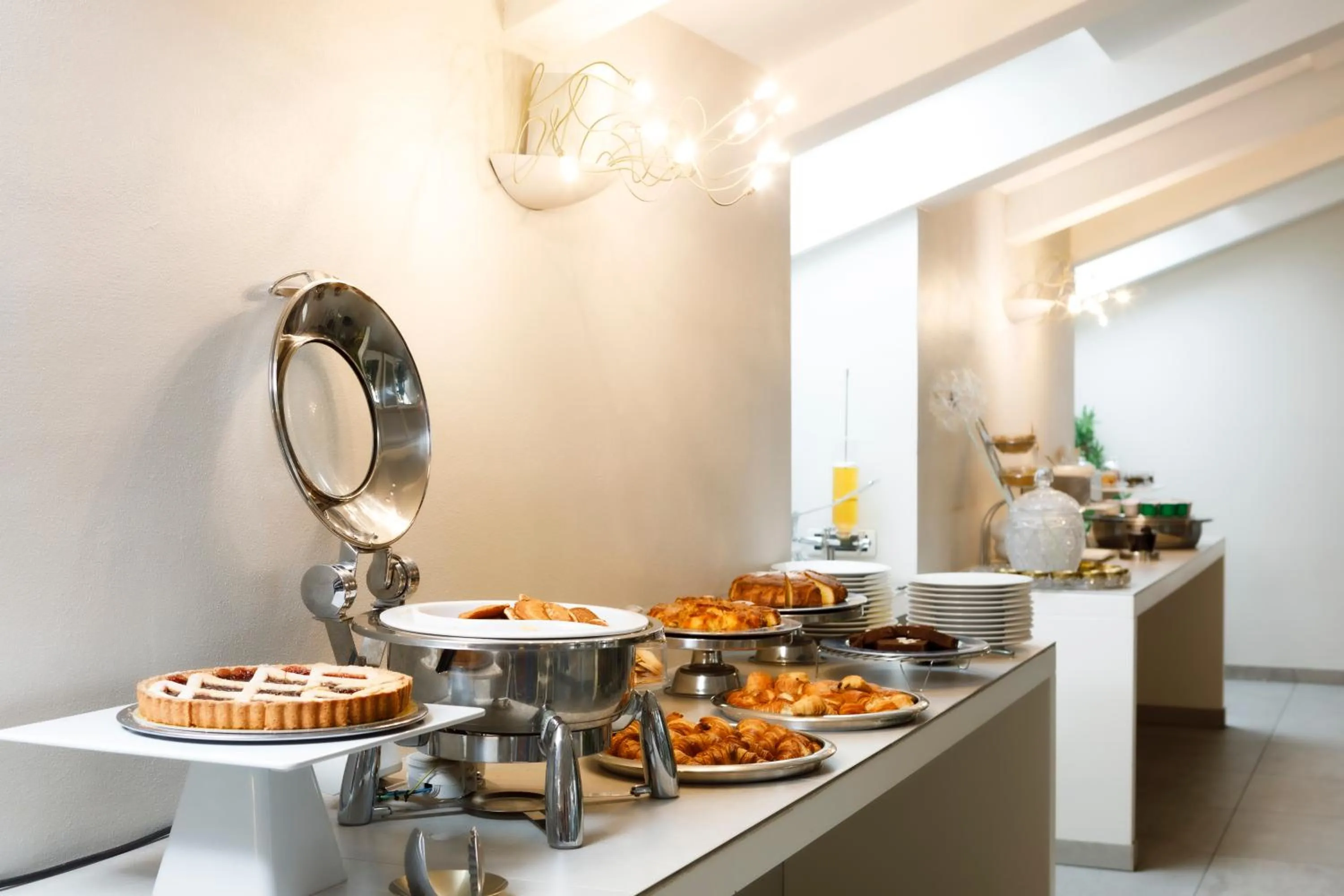 Food and drinks in Best Western Plus Royal Superga Hotel