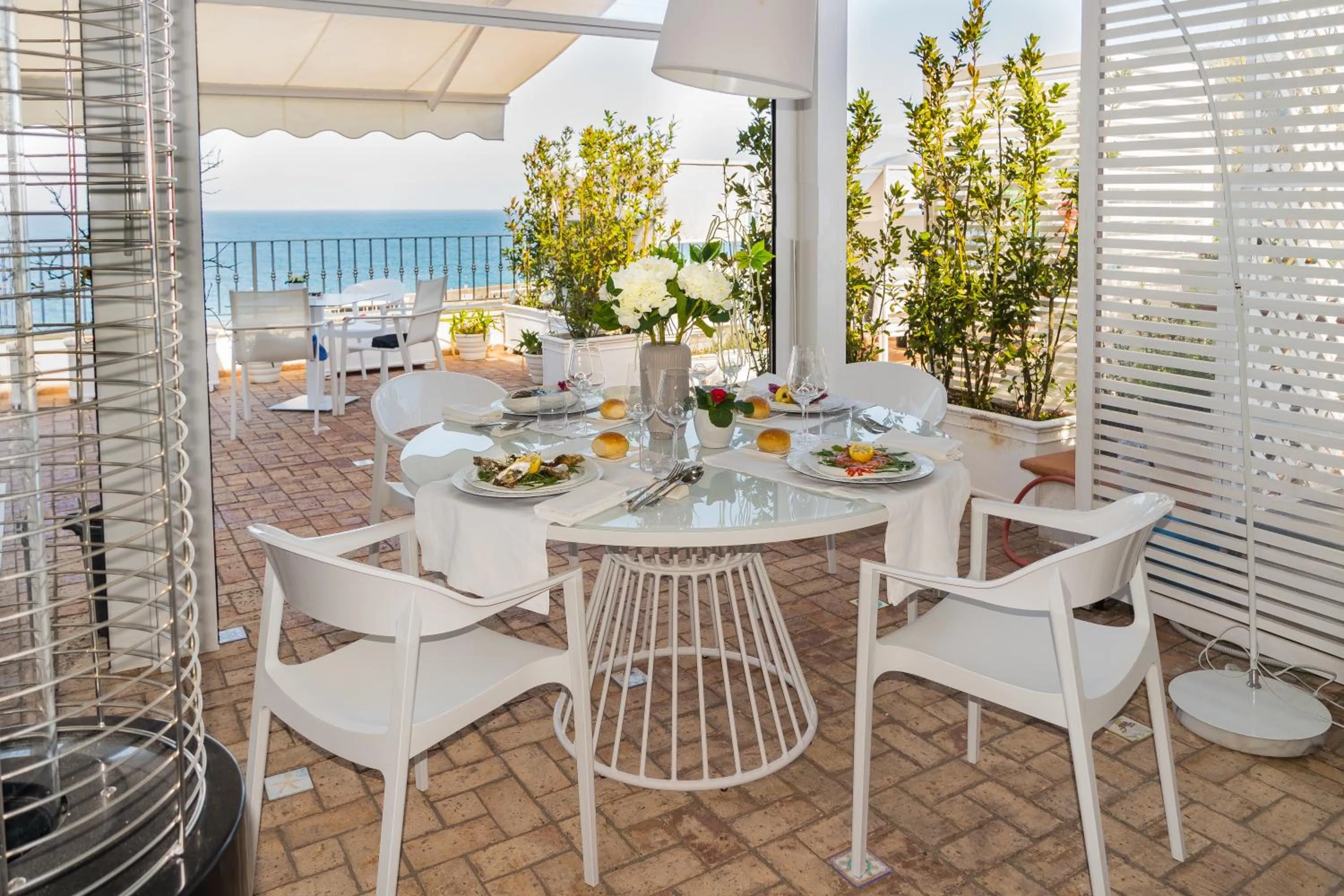 Restaurant/places to eat in Relais Maresca Luxury Small Hotel & Terrace Restaurant