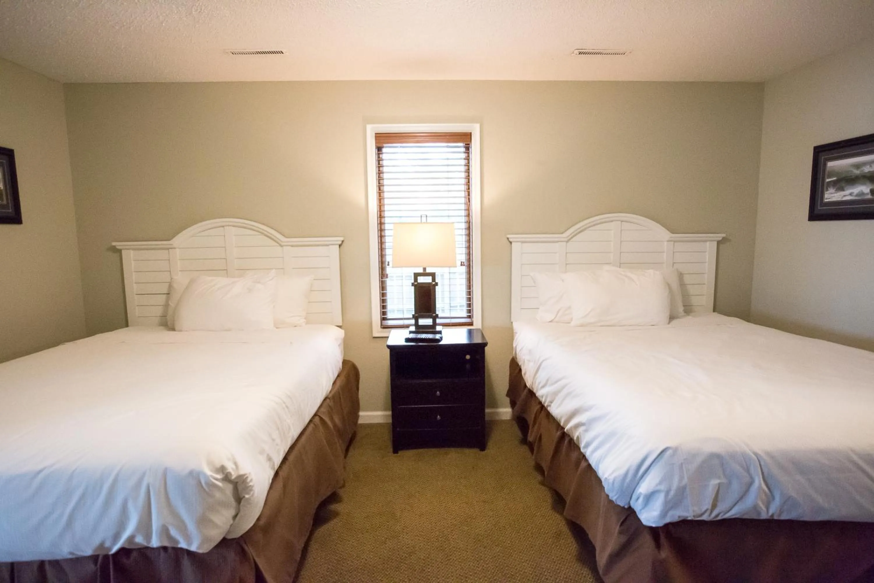 Bed in Bay Colony- Unit 764 - Lower