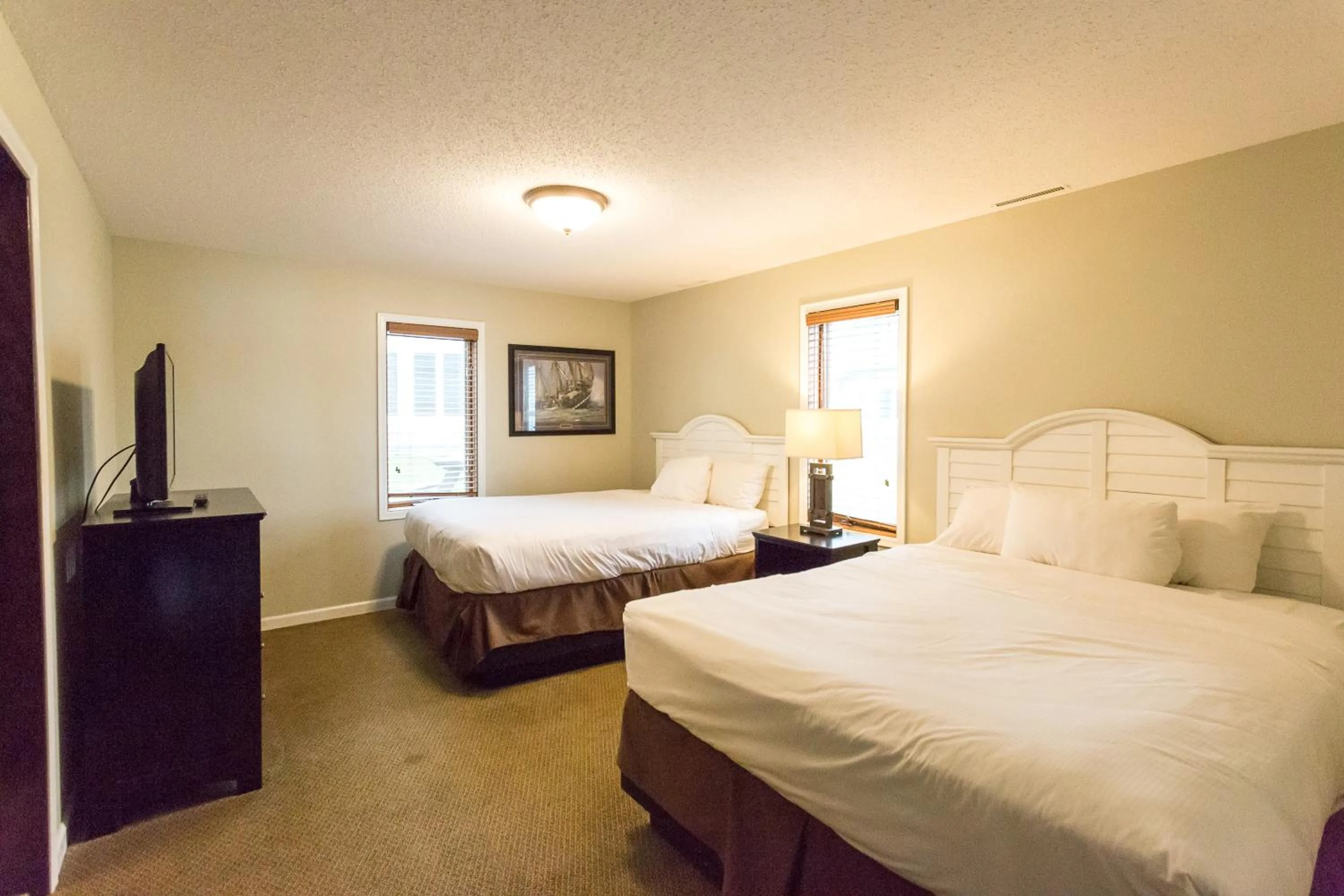 Bed in Bay Colony- Unit 764 - Lower