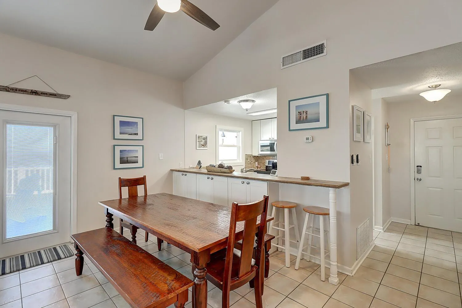 Other in It Is Fine LCV26 Pet Friendly