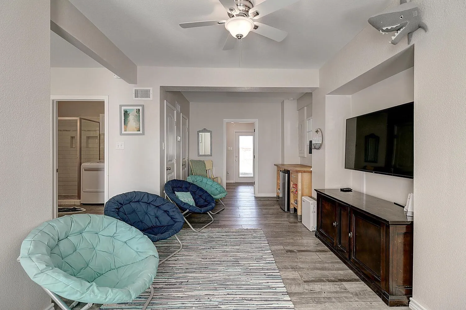 Other in It Is Fine LCV26 Pet Friendly