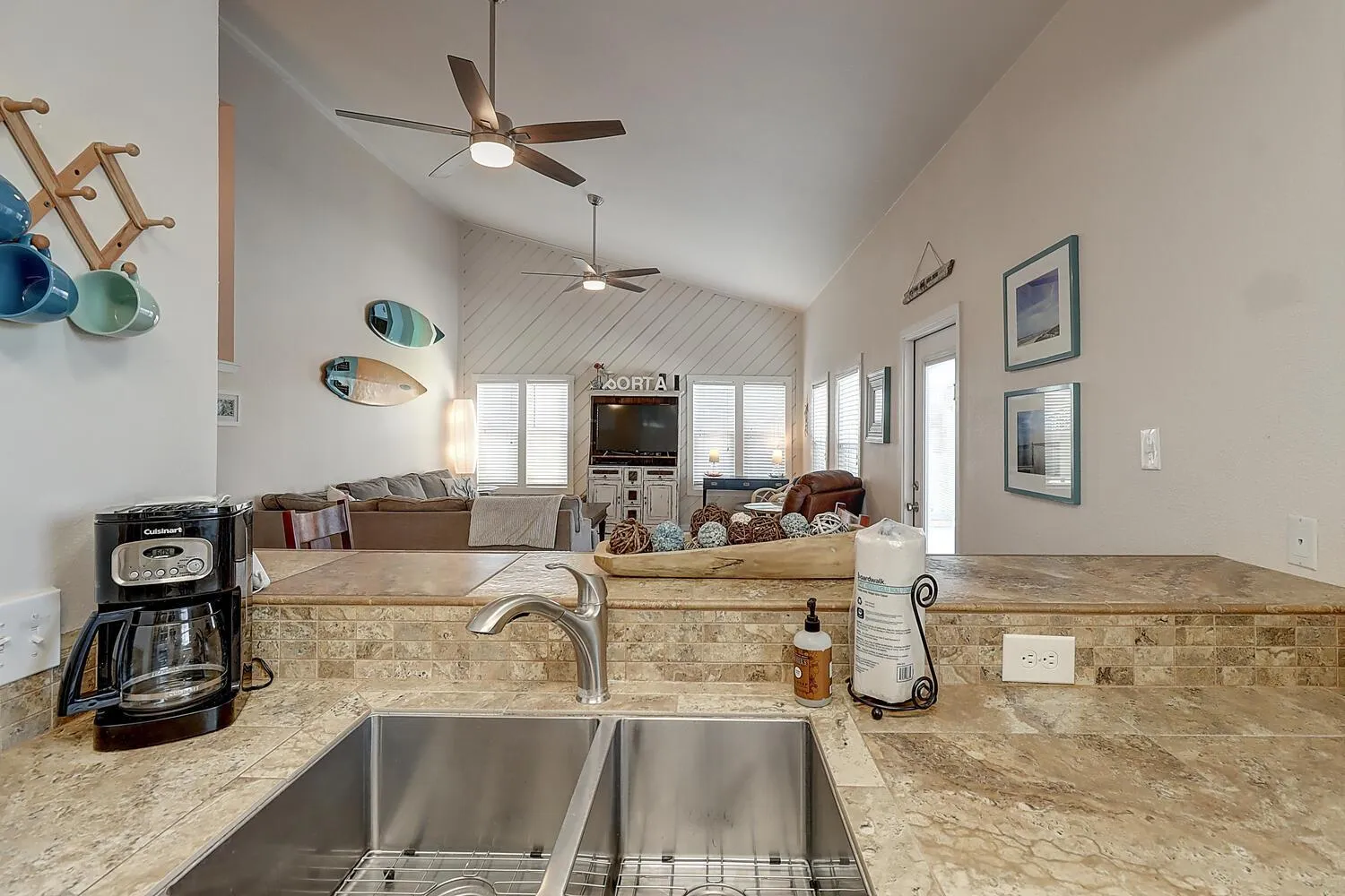 Other in It Is Fine LCV26 Pet Friendly