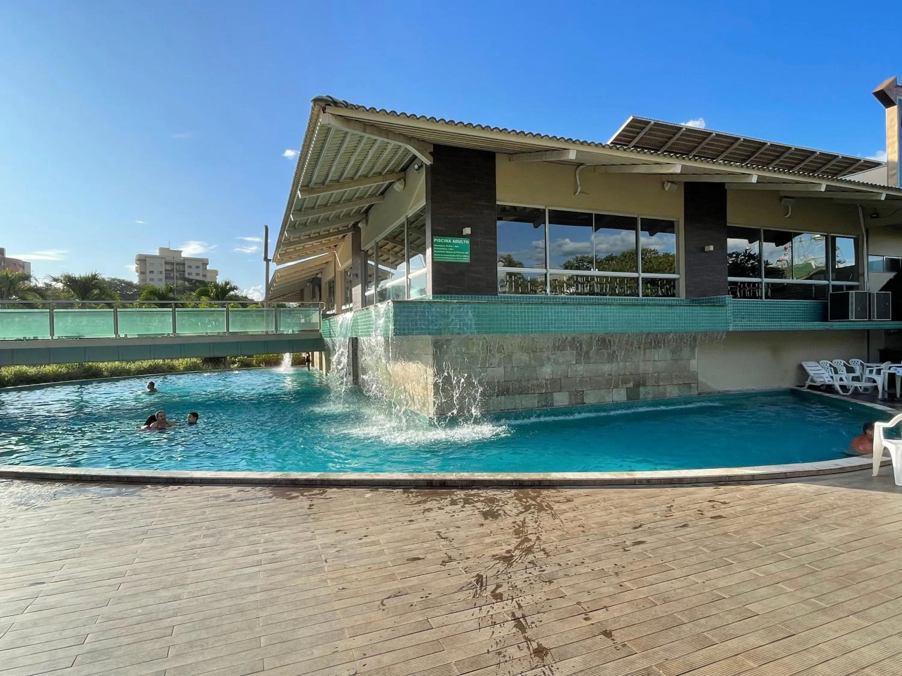 Restaurant/places to eat in Araras Apart Service I