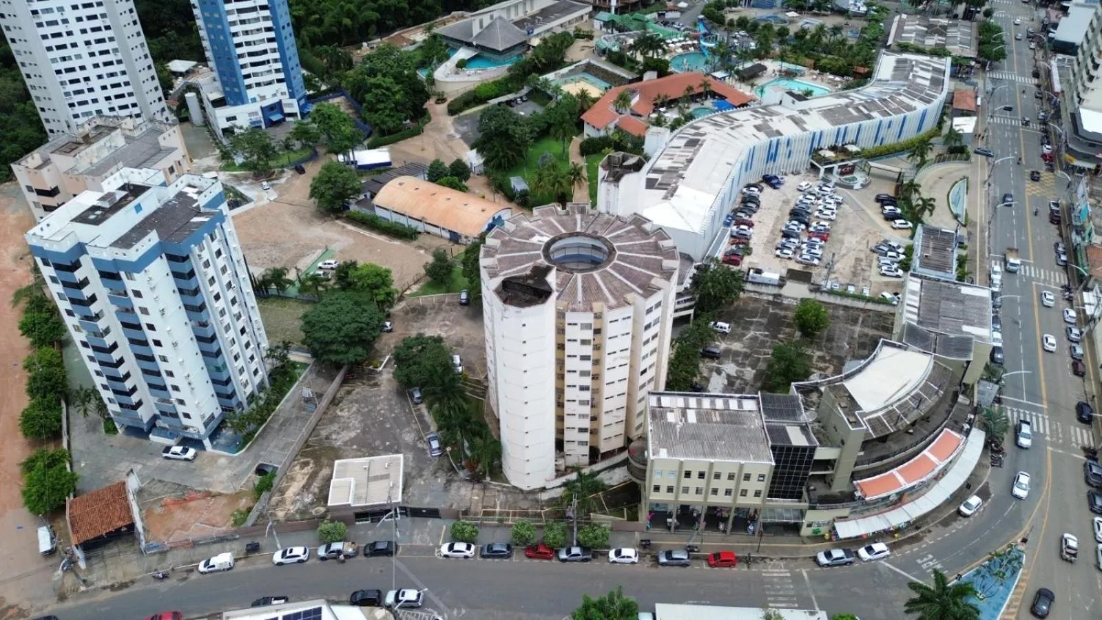 Property building in Araras Apart Service I