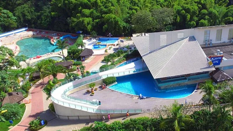 Swimming pool in Araras Apart Service I