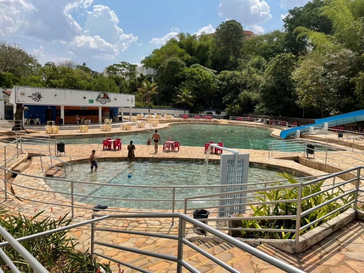 Swimming pool in Araras Apart Service I