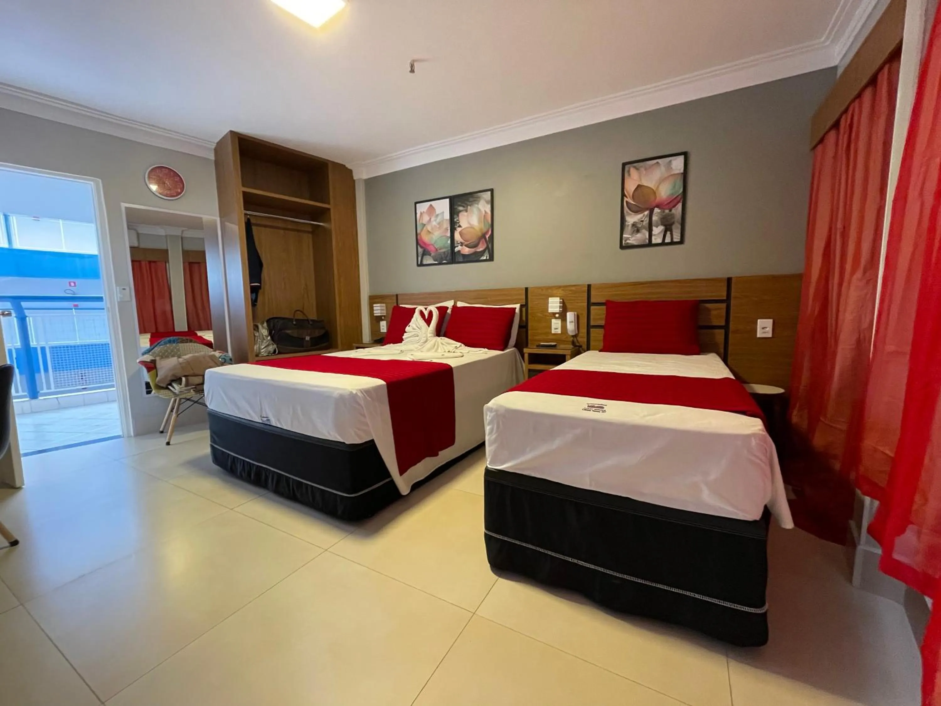 Photo of the whole room, Bed in Araras Apart Service I