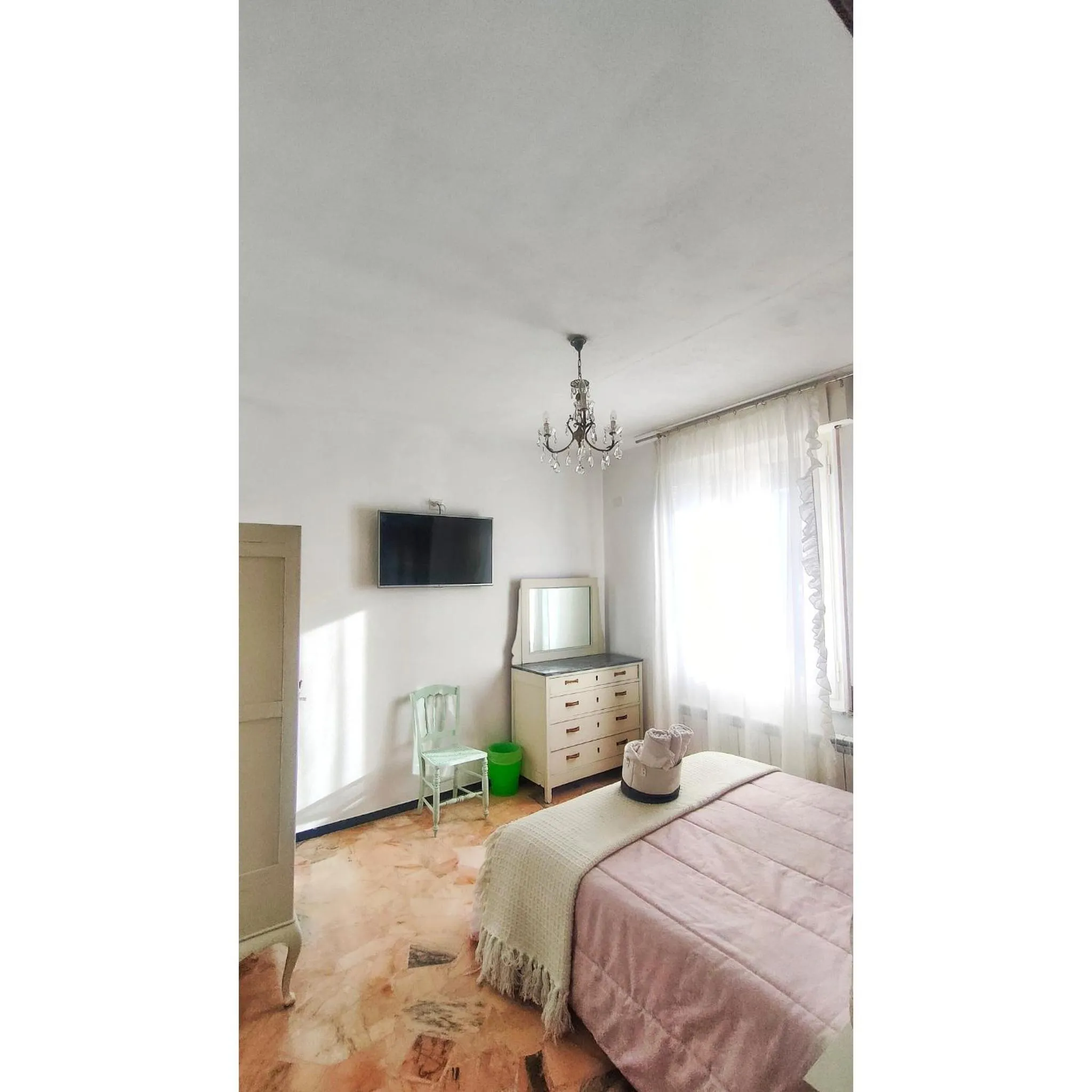 Bed in B&B Petit déjeuner