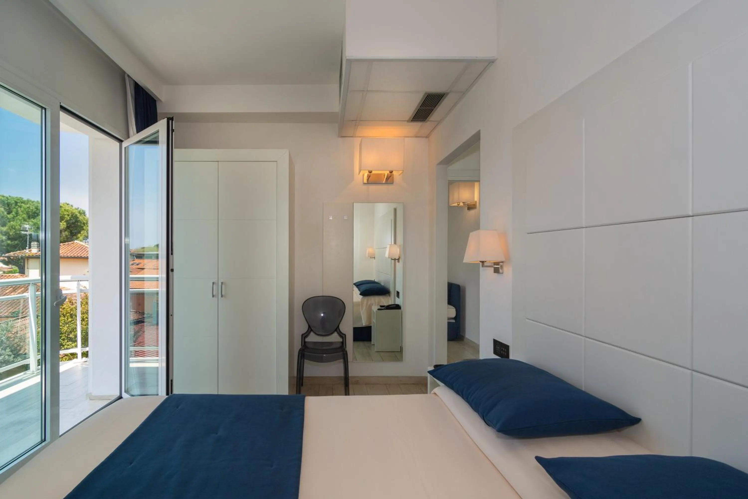 Photo of the whole room, Bed in Hotel Central Park