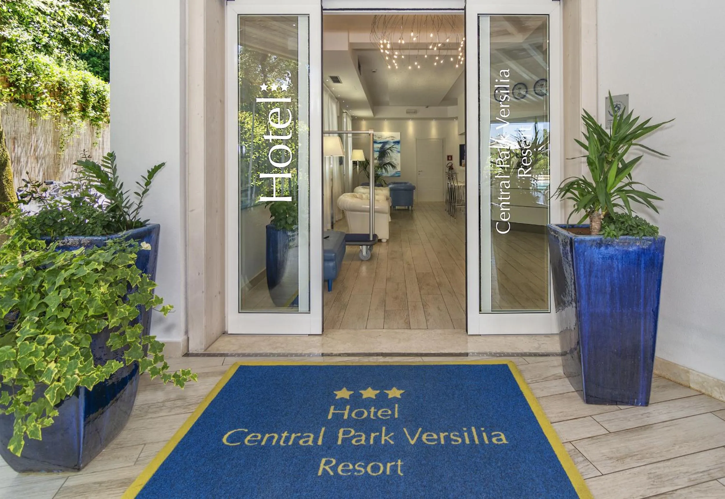 Facade/entrance in Hotel Central Park