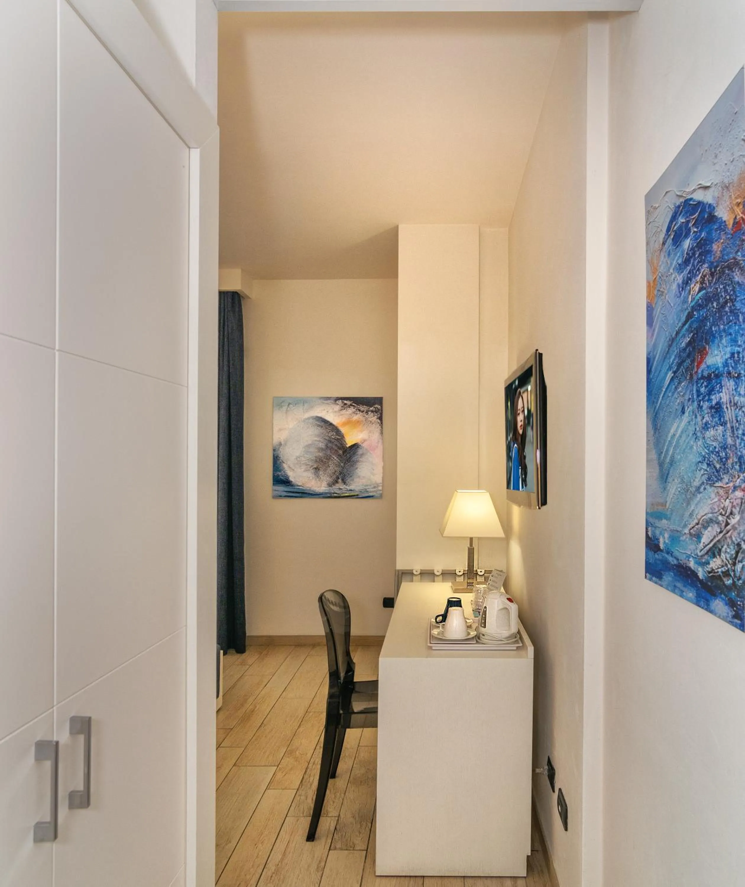 Coffee/tea facilities in Hotel Central Park