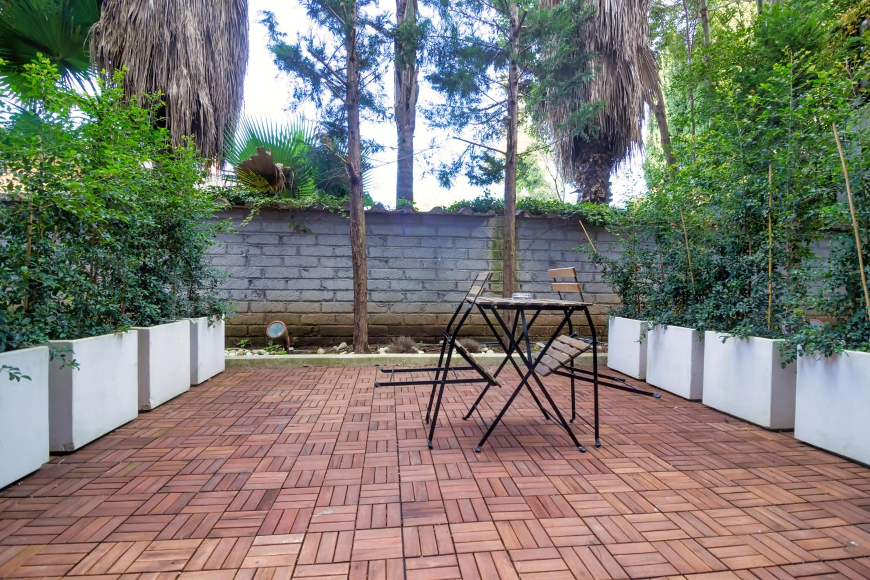 Patio in Black Hotel