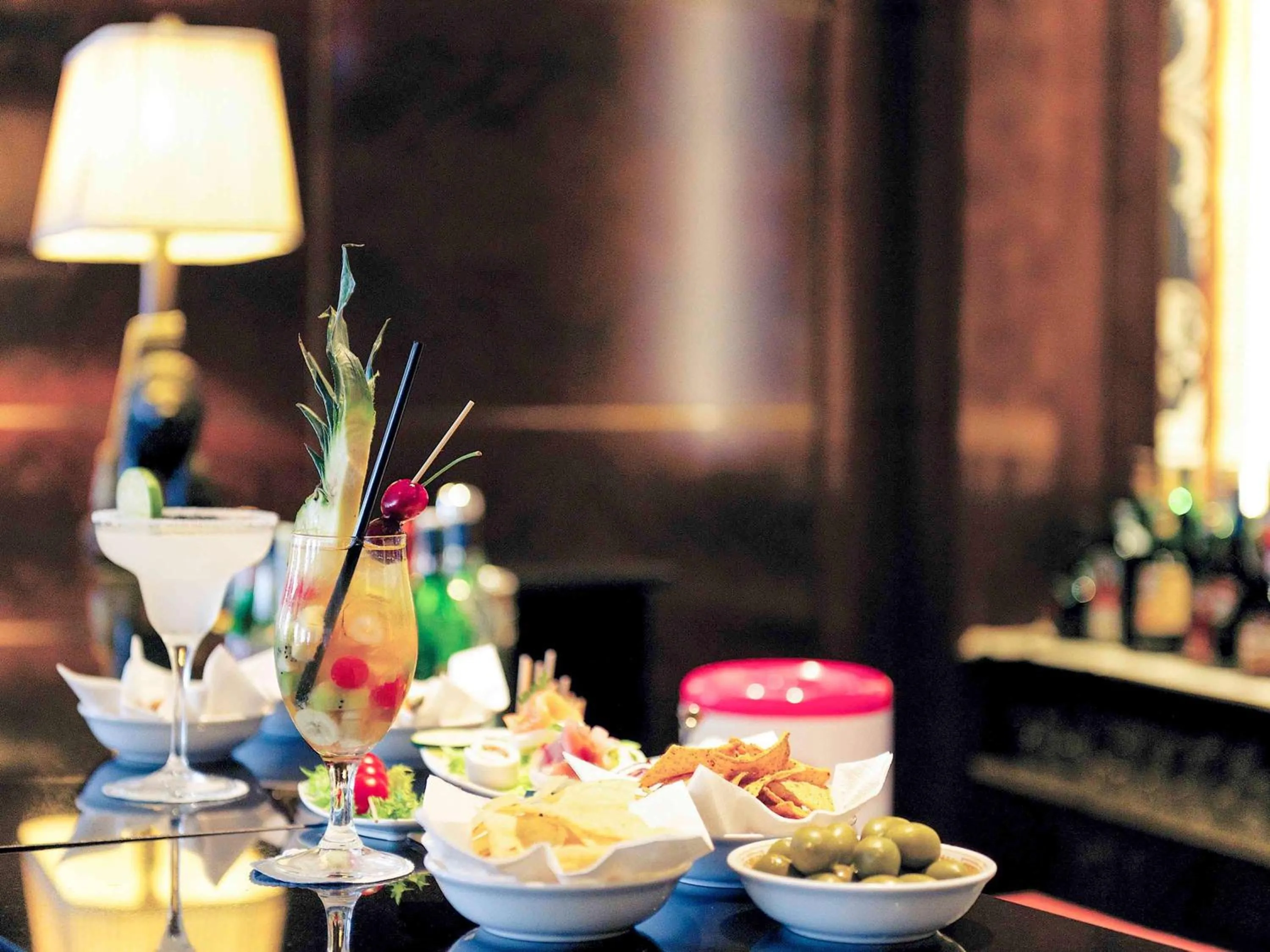 Lounge or bar in Mercure Catania Excelsior