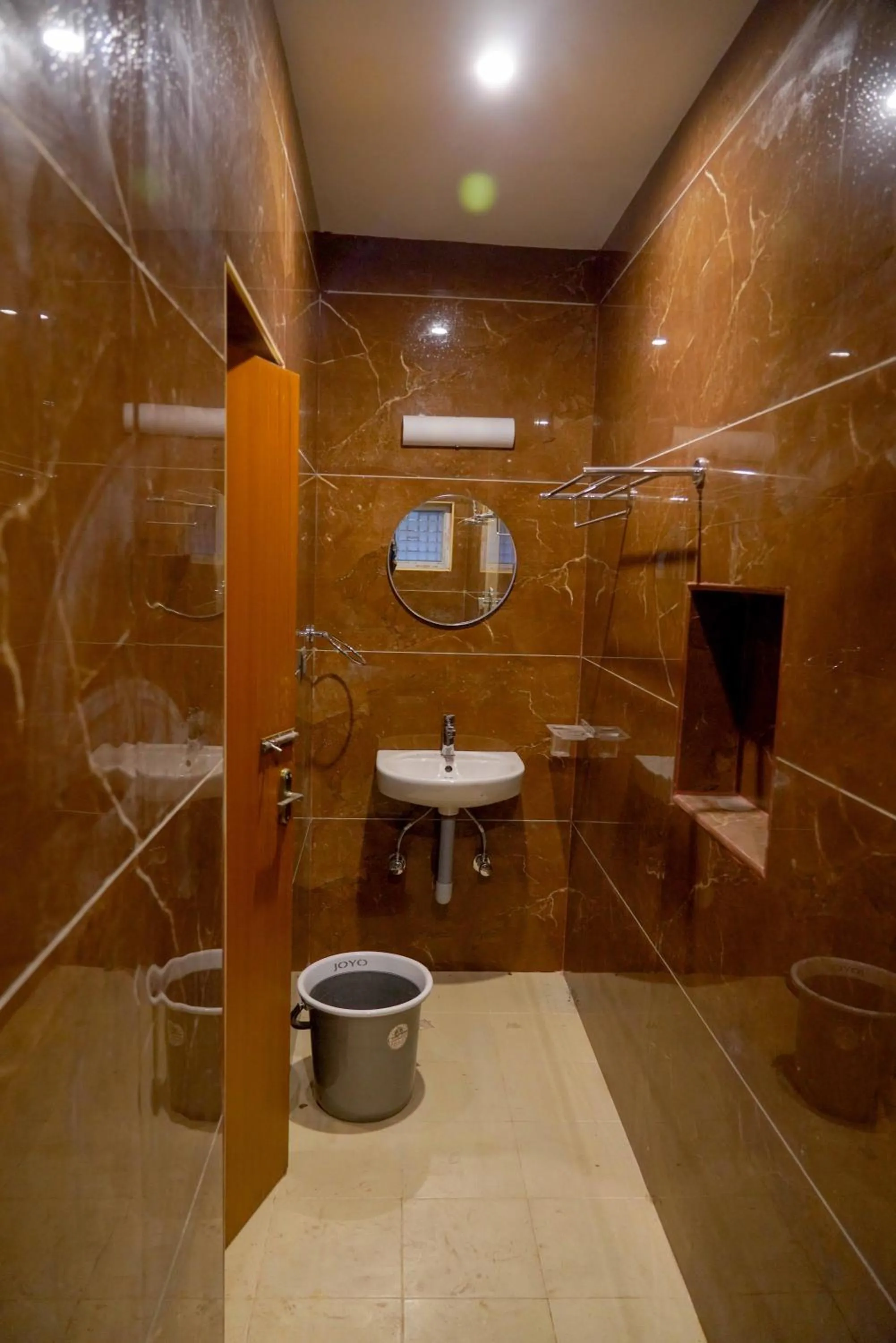 Bathroom in Bhavan Resorts