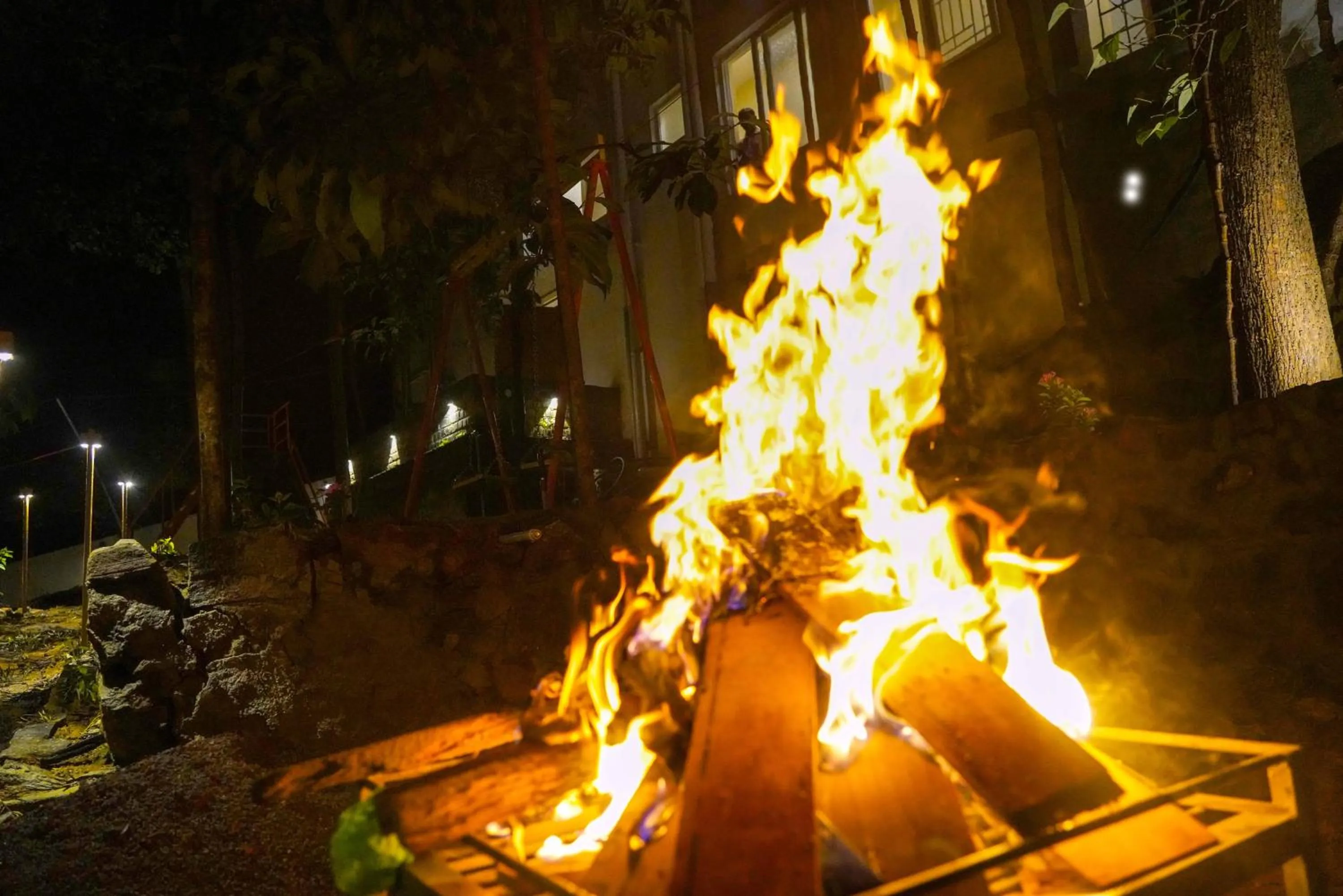 flat iron in Bhavan Resorts
