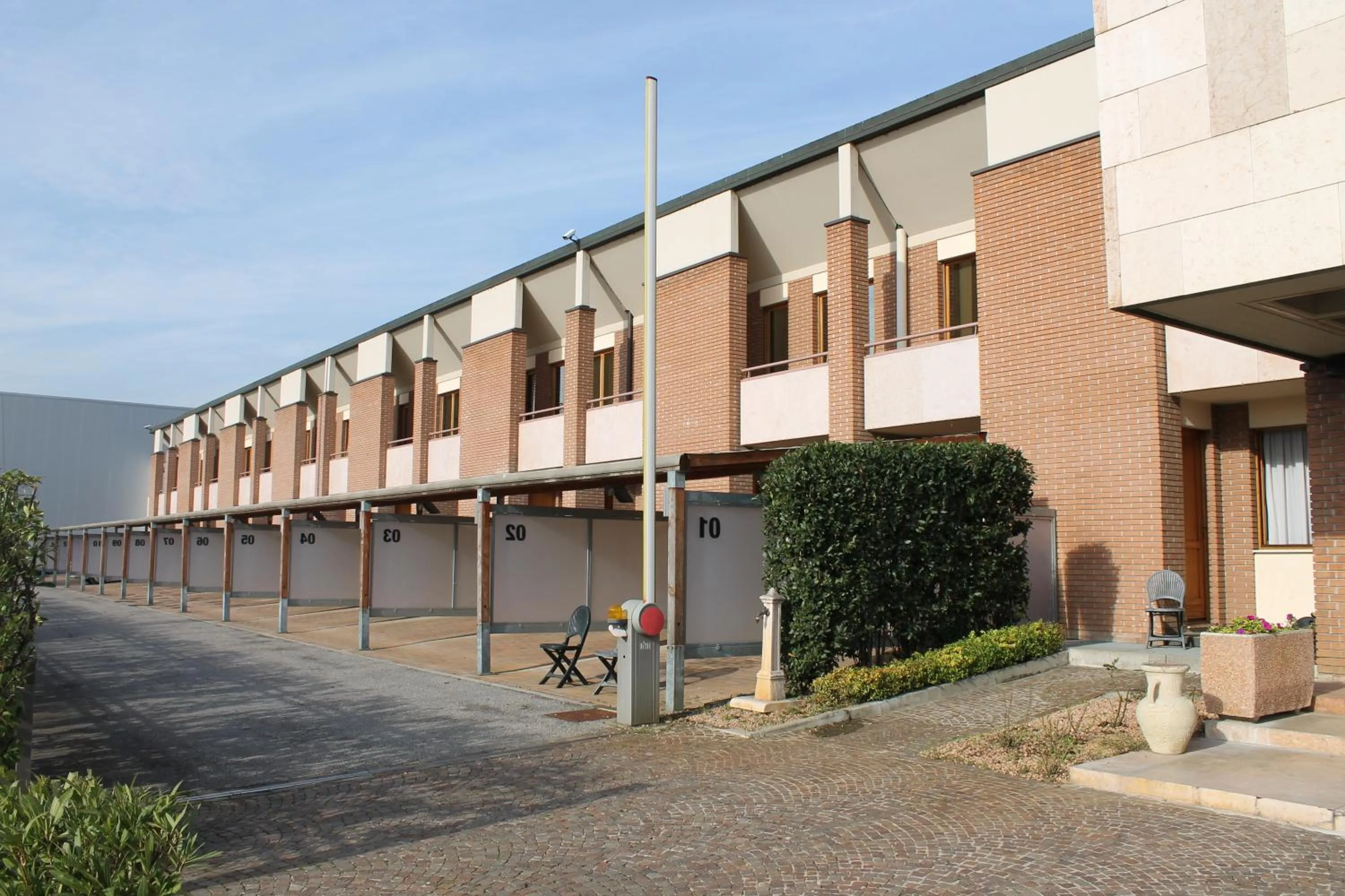 Property building in Hotel Cangrande Di Soave