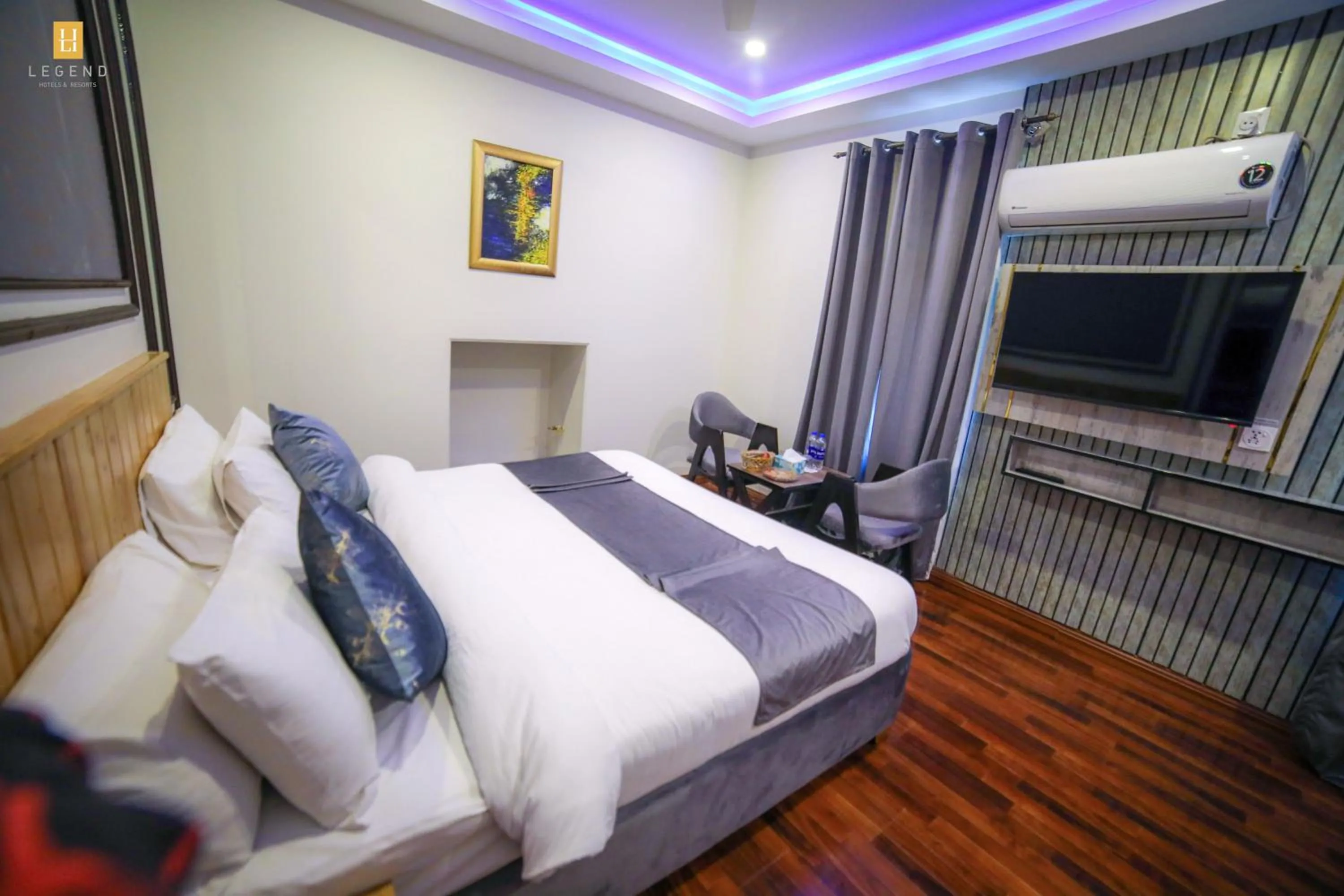 Bed in Legend Hotel Skardu