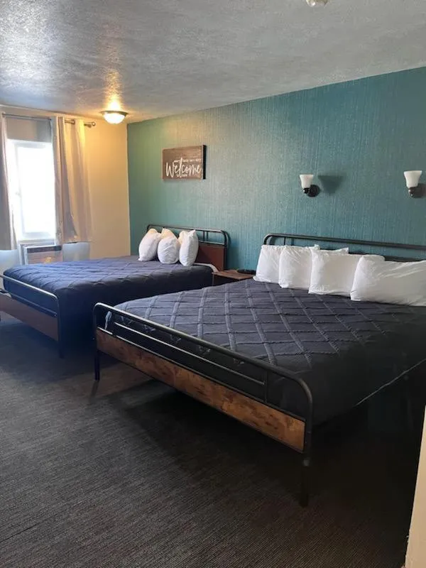 Bed in Jefferson Inn