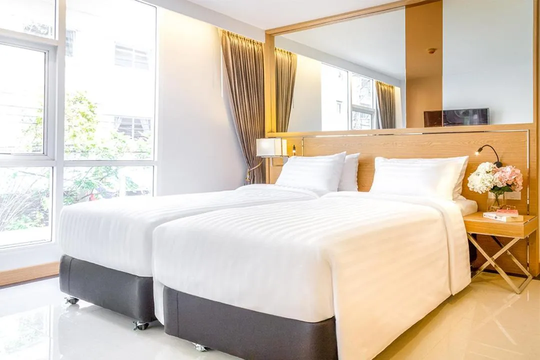 Bedroom, Bed in FX HOTEL NANA