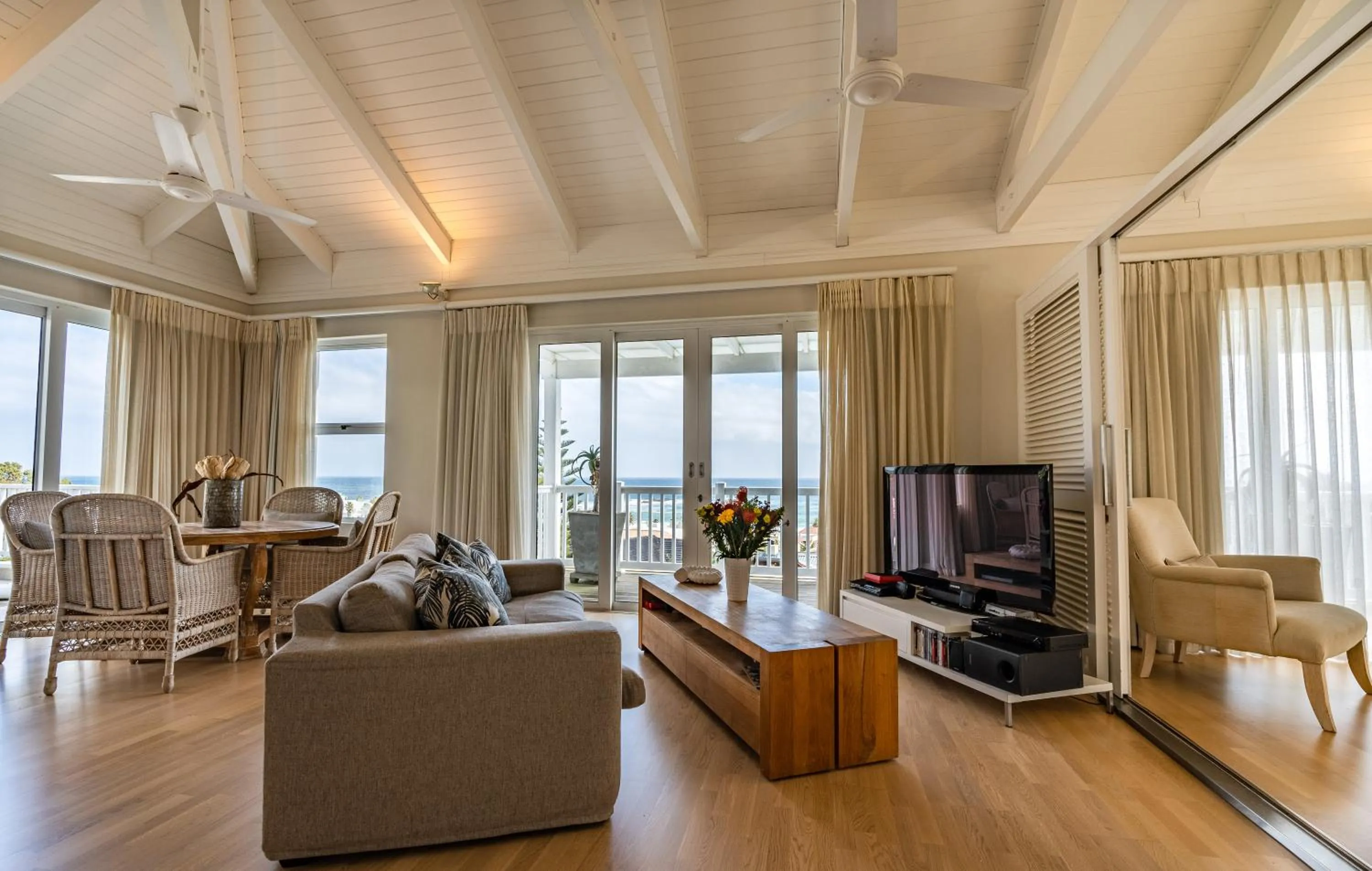 Living room in Sea Five Boutique Hotel