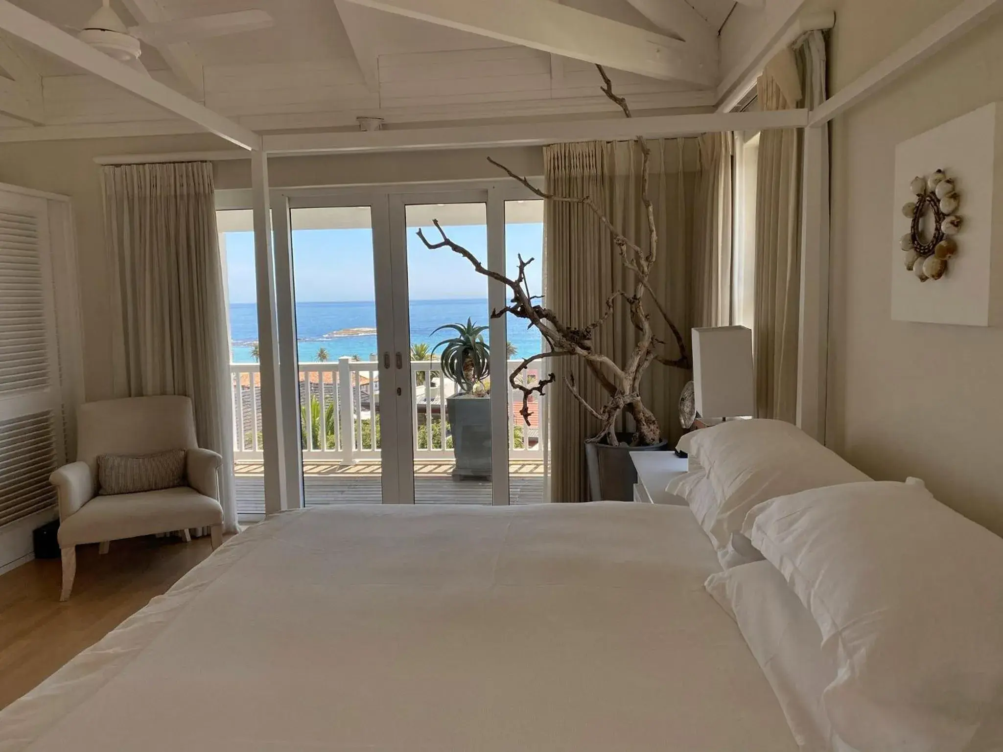 Deluxe Family Suite in Sea Five Boutique Hotel Deluxe Family Suite in Sea Five Boutique Hotel