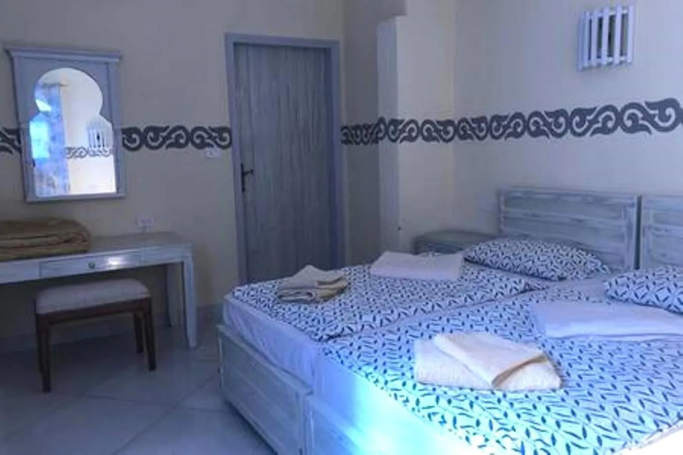 Bed in Nile Compound