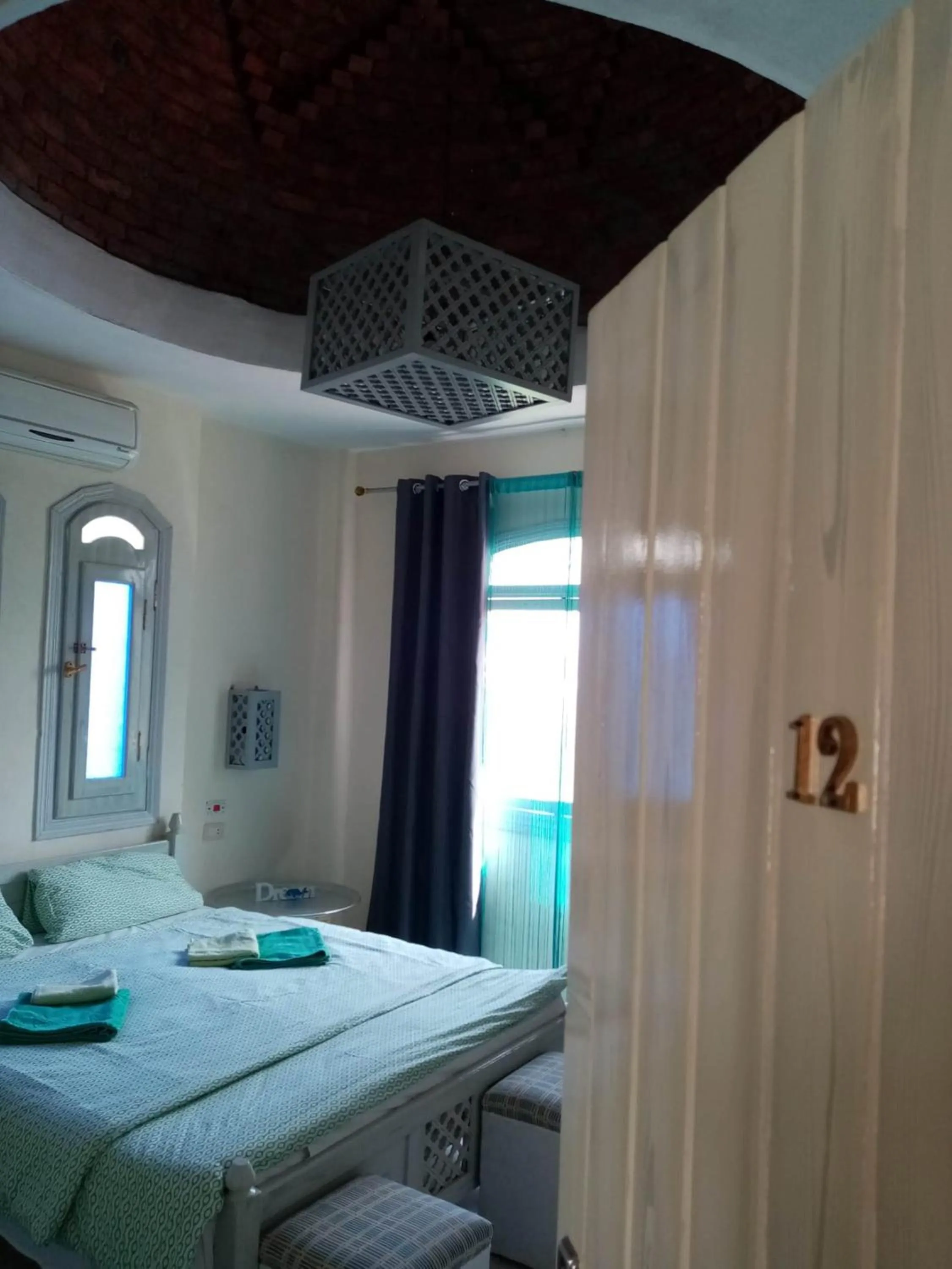 Photo of the whole room, Bed in Nile Compound