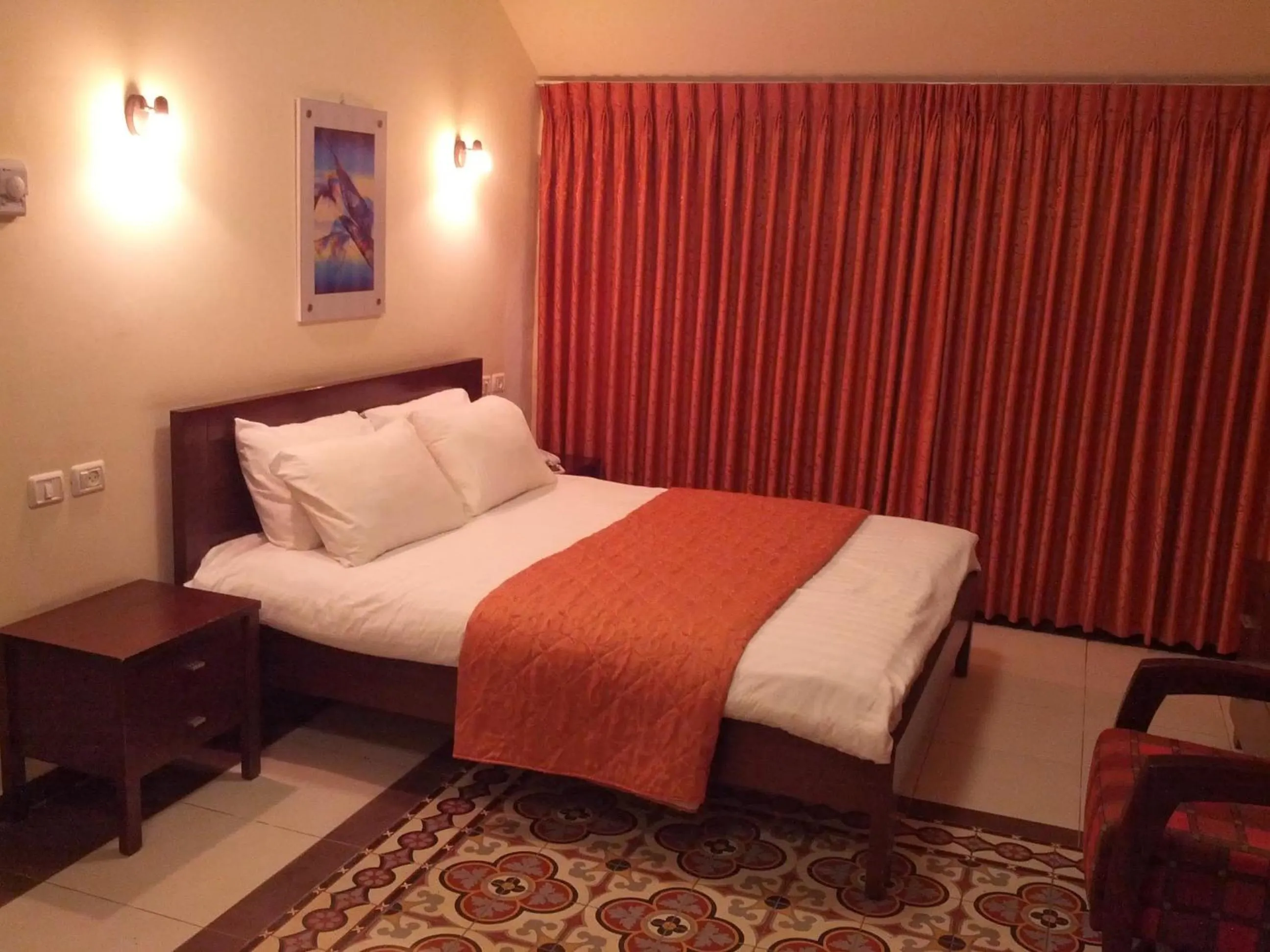 Photo of the whole room, Bed in Alhambra Palace Hotel Suites - Ramallah
