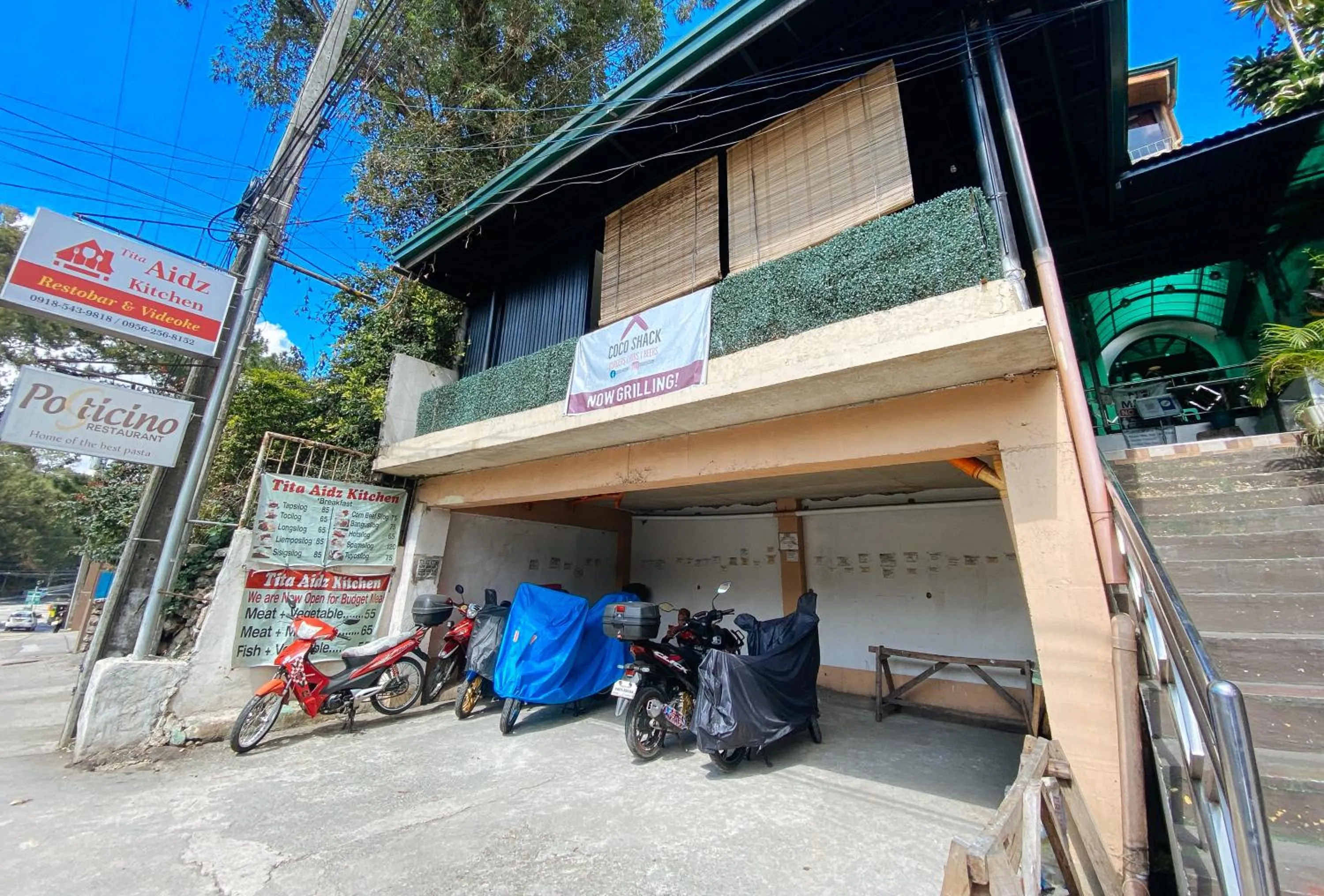 Property building in RedDoorz Hostel @ Tita Aidz Inn Baguio