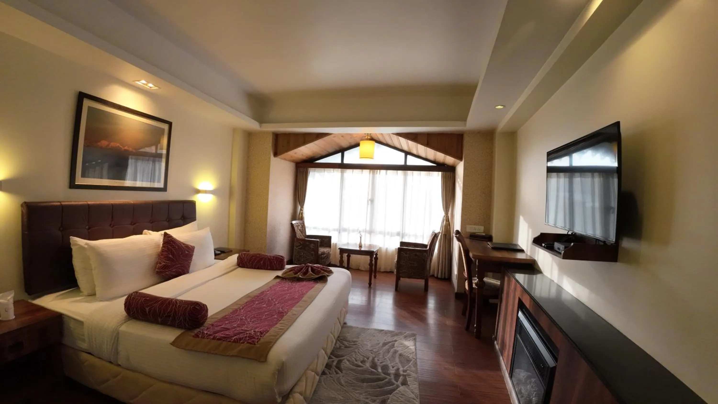 Photo of the whole room, Bed in Crescent Resort, Darjeeling