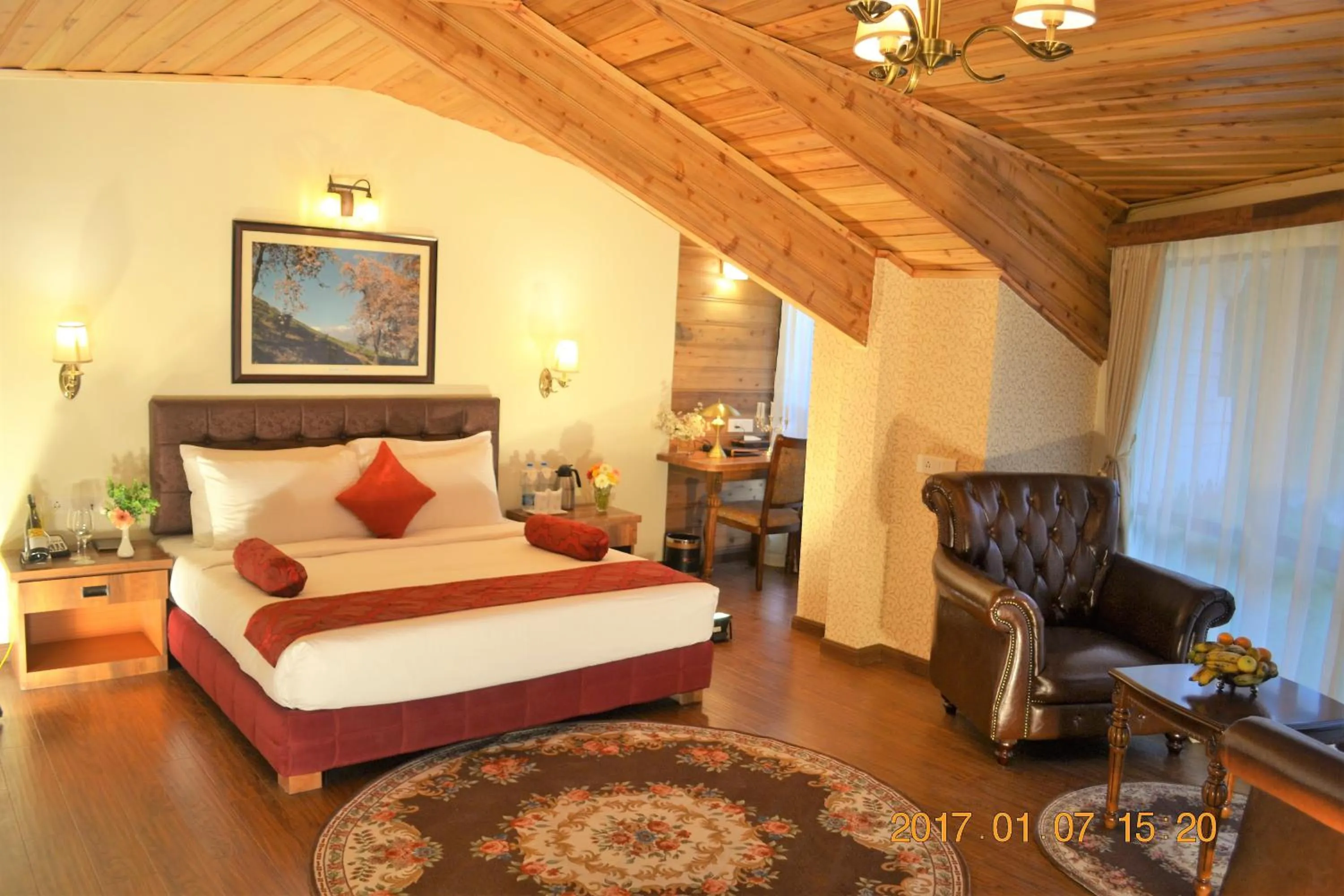 Bedroom, Bed in Crescent Resort, Darjeeling