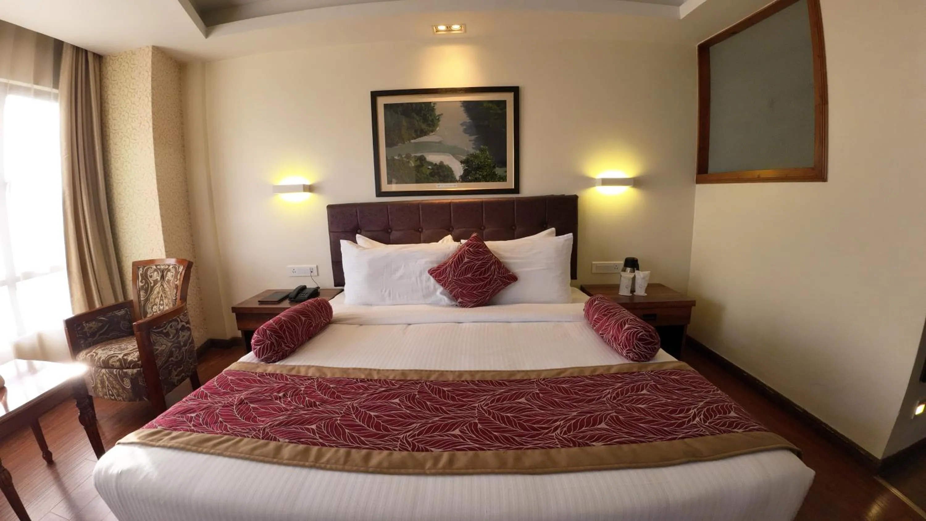 Bedroom, Bed in Crescent Resort, Darjeeling