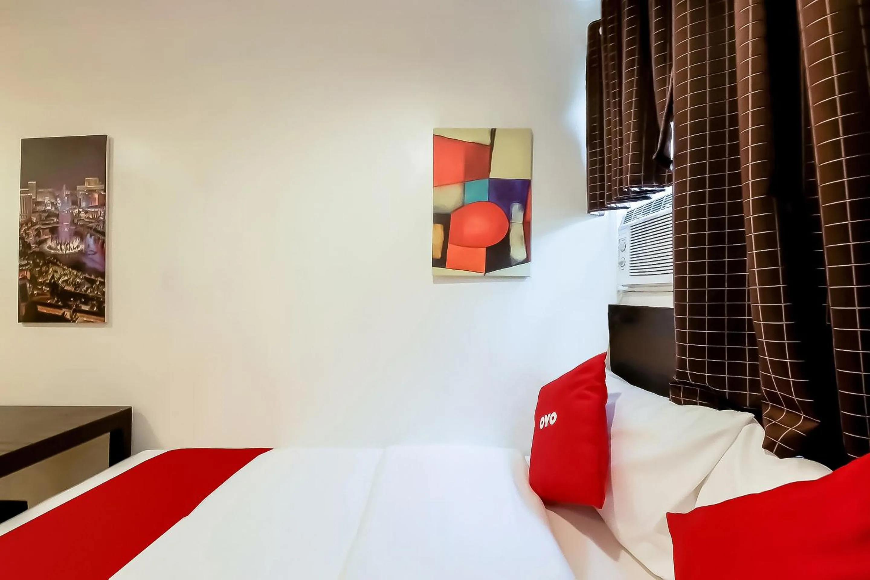Bedroom in Super OYO 856 City Stay Inns Slex Makati