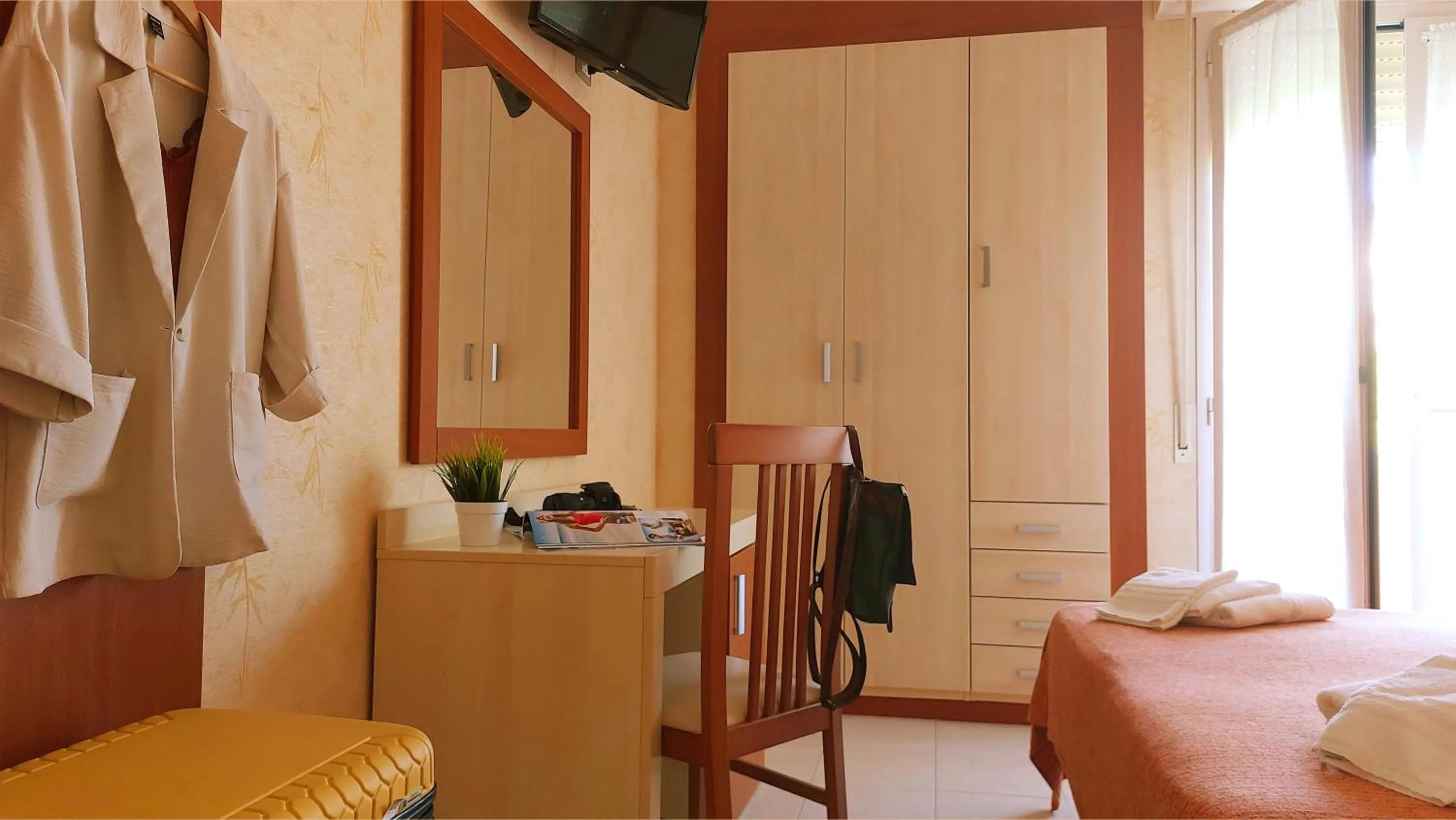 TV and multimedia, Bed in Hotel Condor