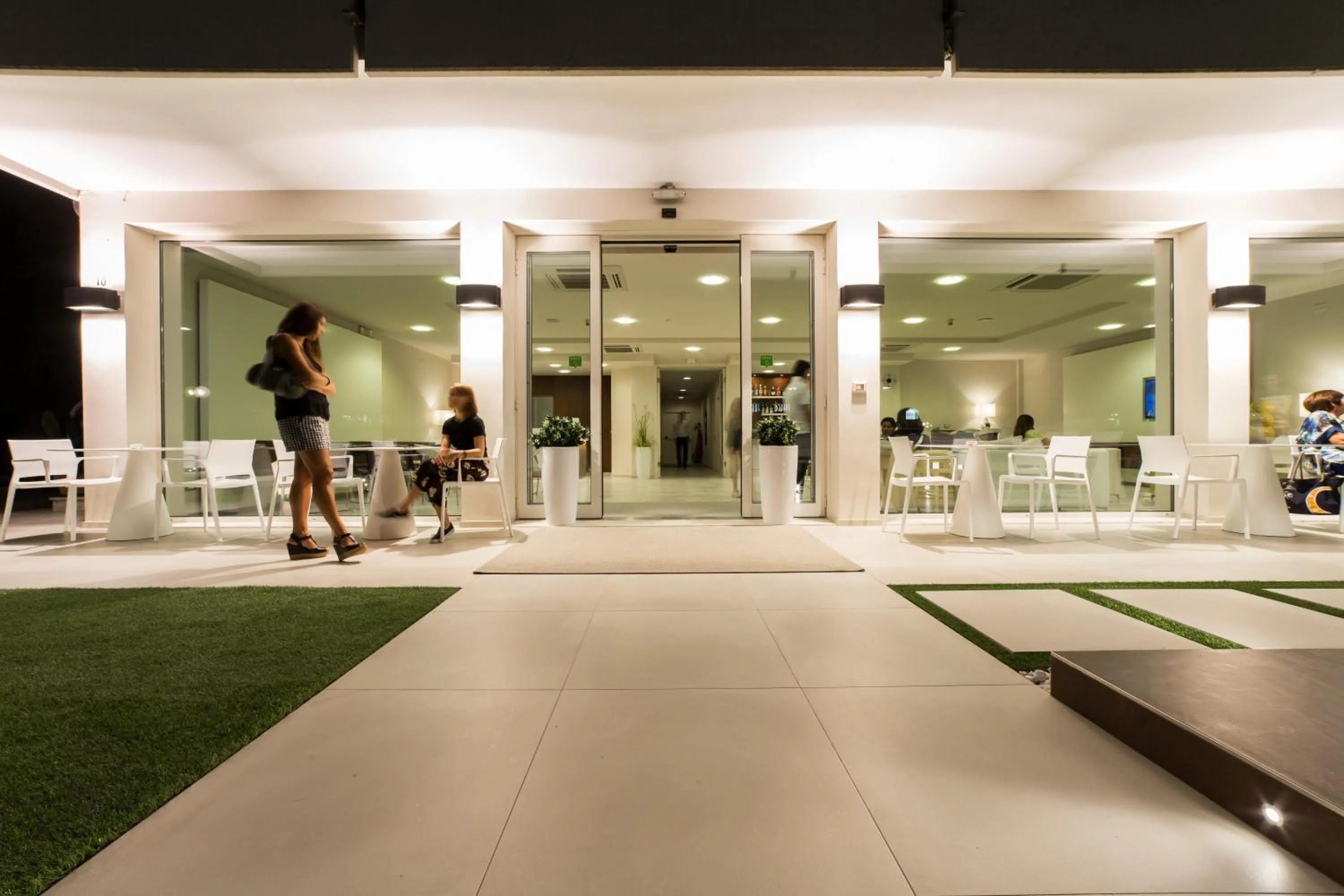 Facade/entrance in Hotel Condor