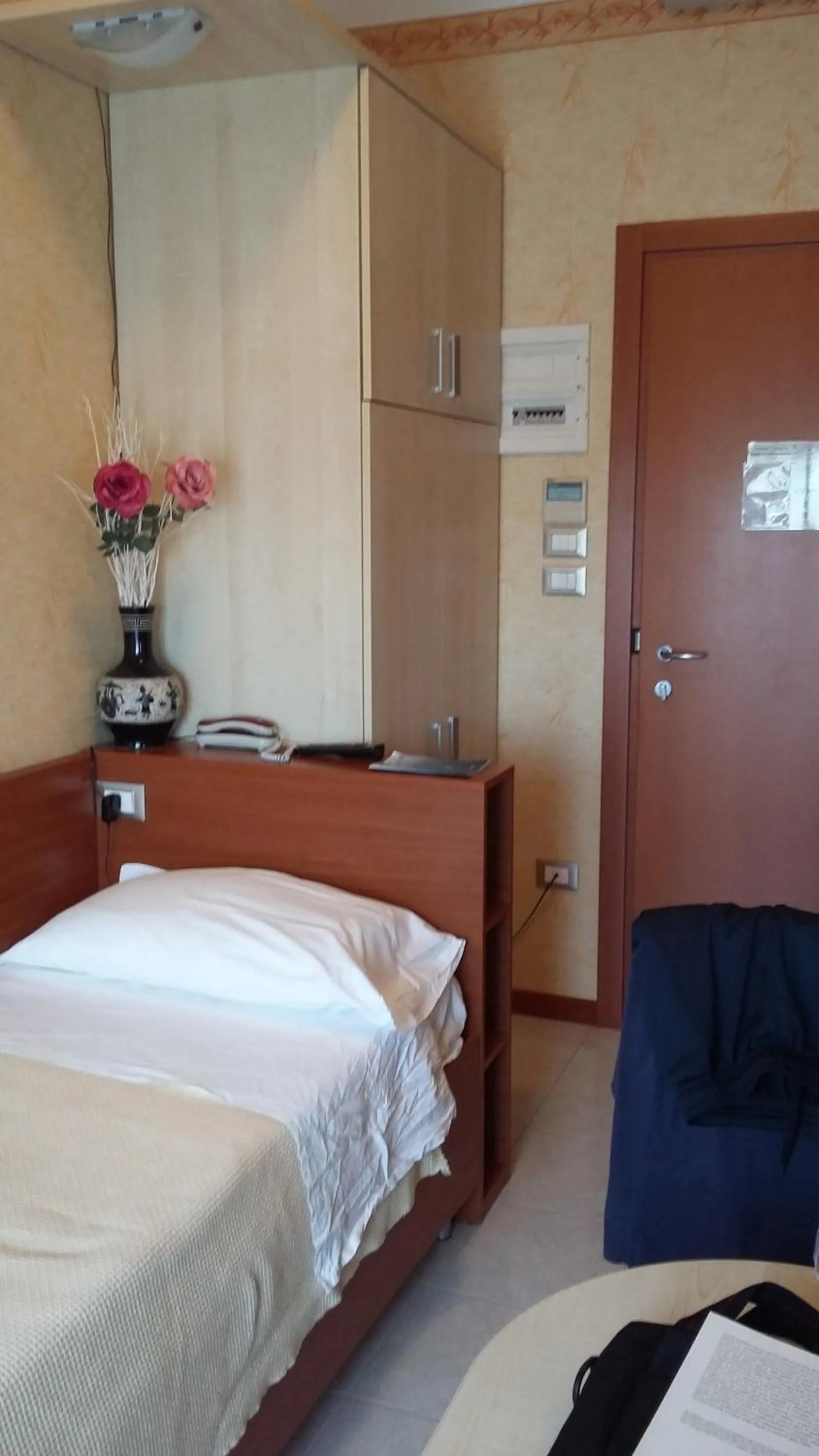 Photo of the whole room, Bed in Hotel Condor