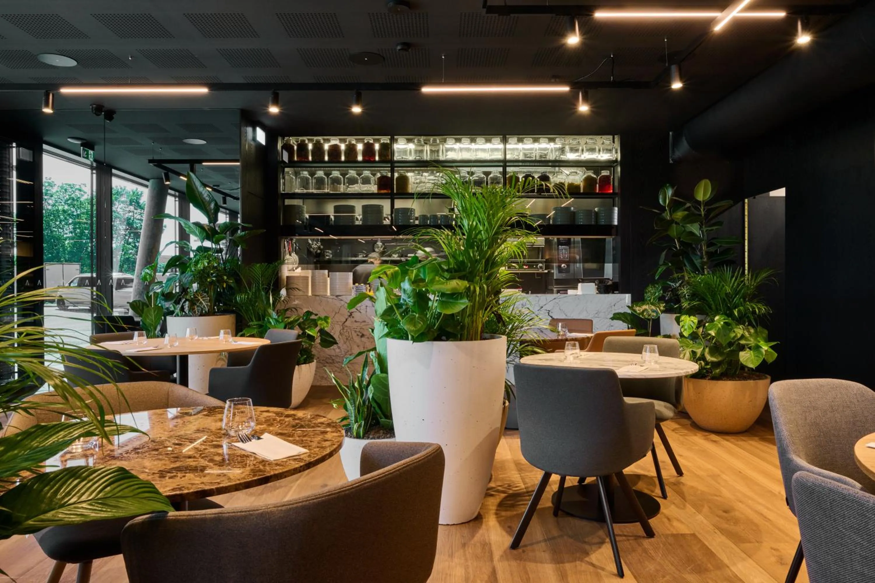 Restaurant/places to eat in ABA Apartments