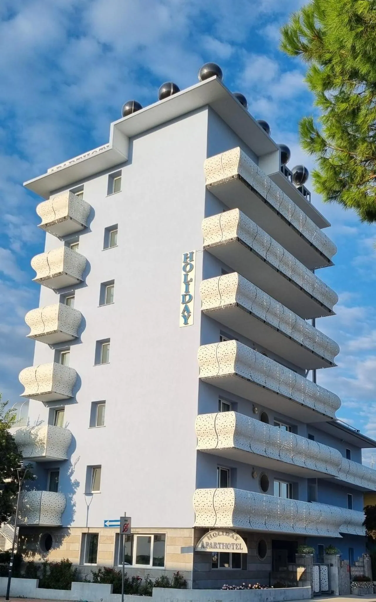 Property building in Appart-Hotel Holiday