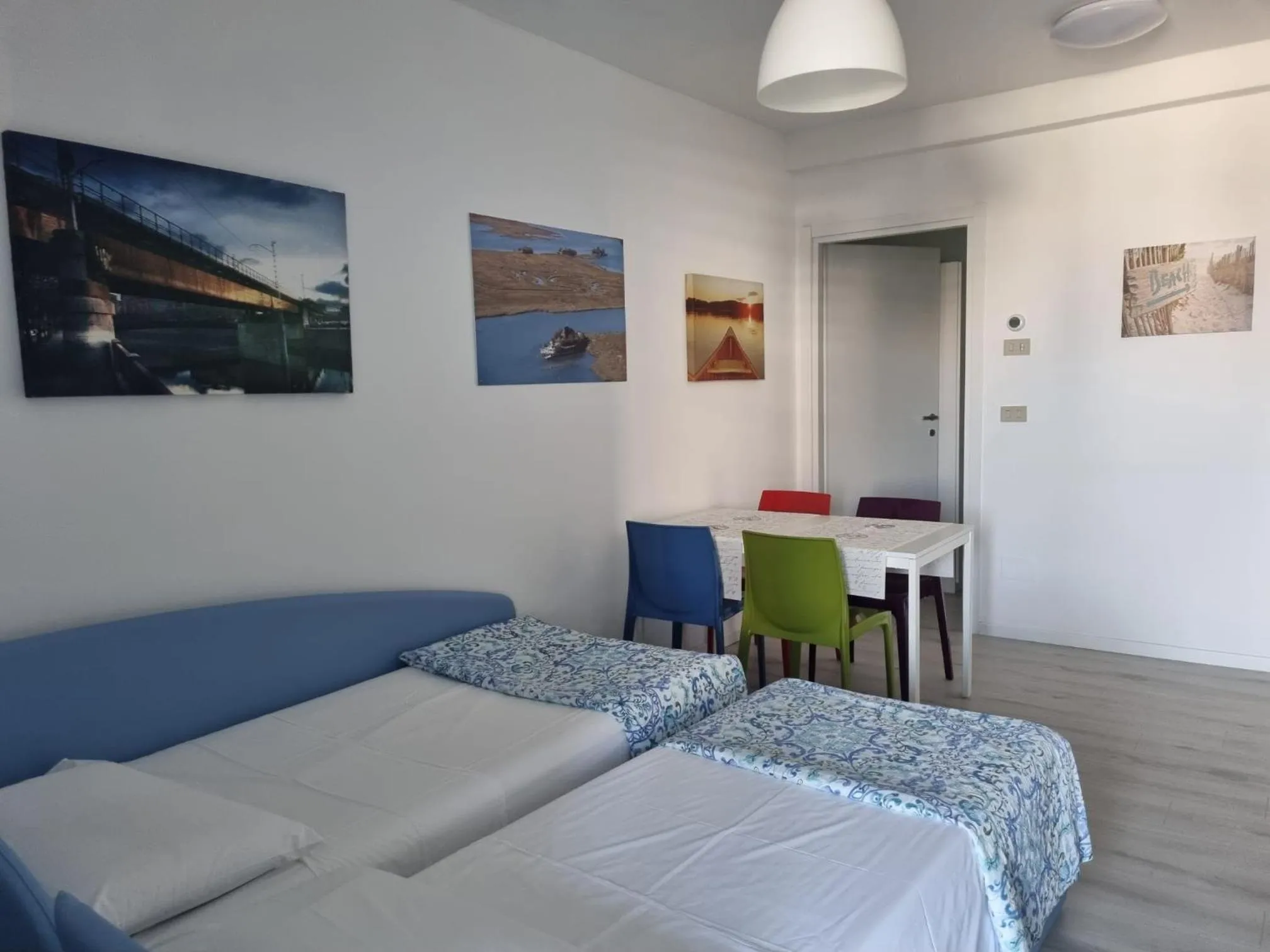 Kitchen or kitchenette, Bed in Appart-Hotel Holiday