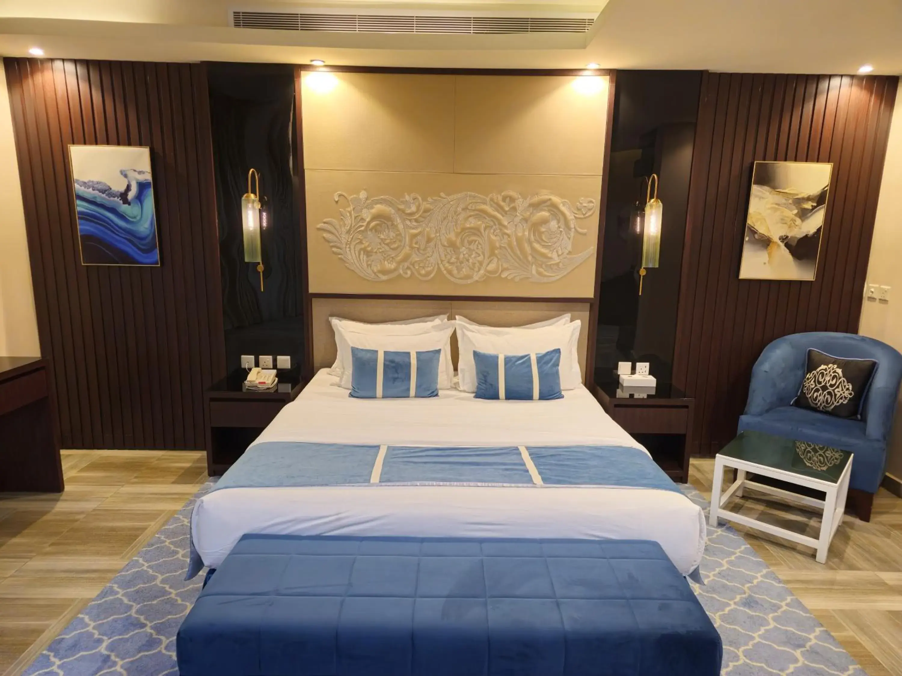 Suite with Spa Bath in Royal Boutique Hotel Suite with Spa Bath in Royal Boutique Hotel