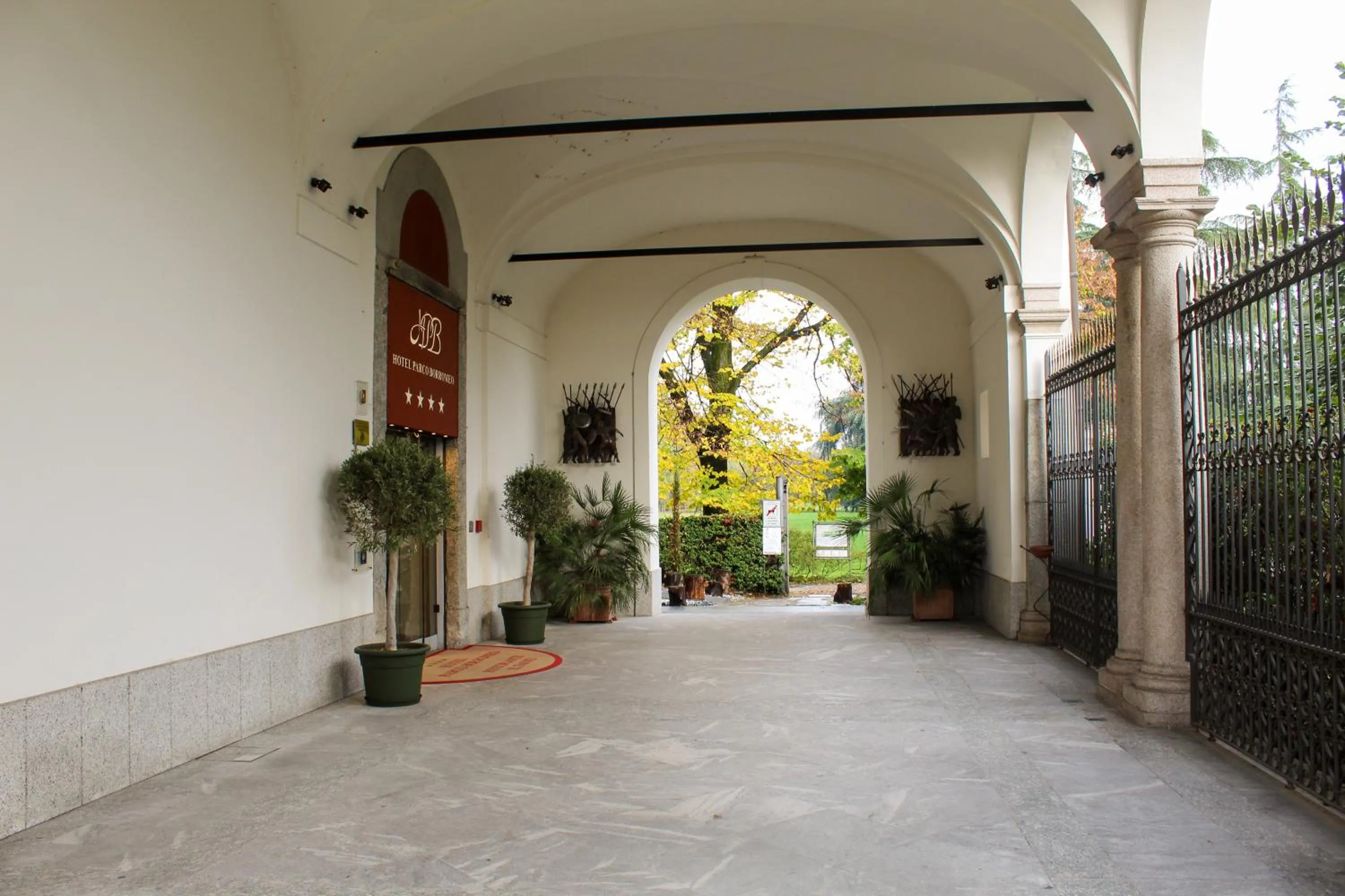 Property building in Hotel Parco Borromeo - Monza Brianza