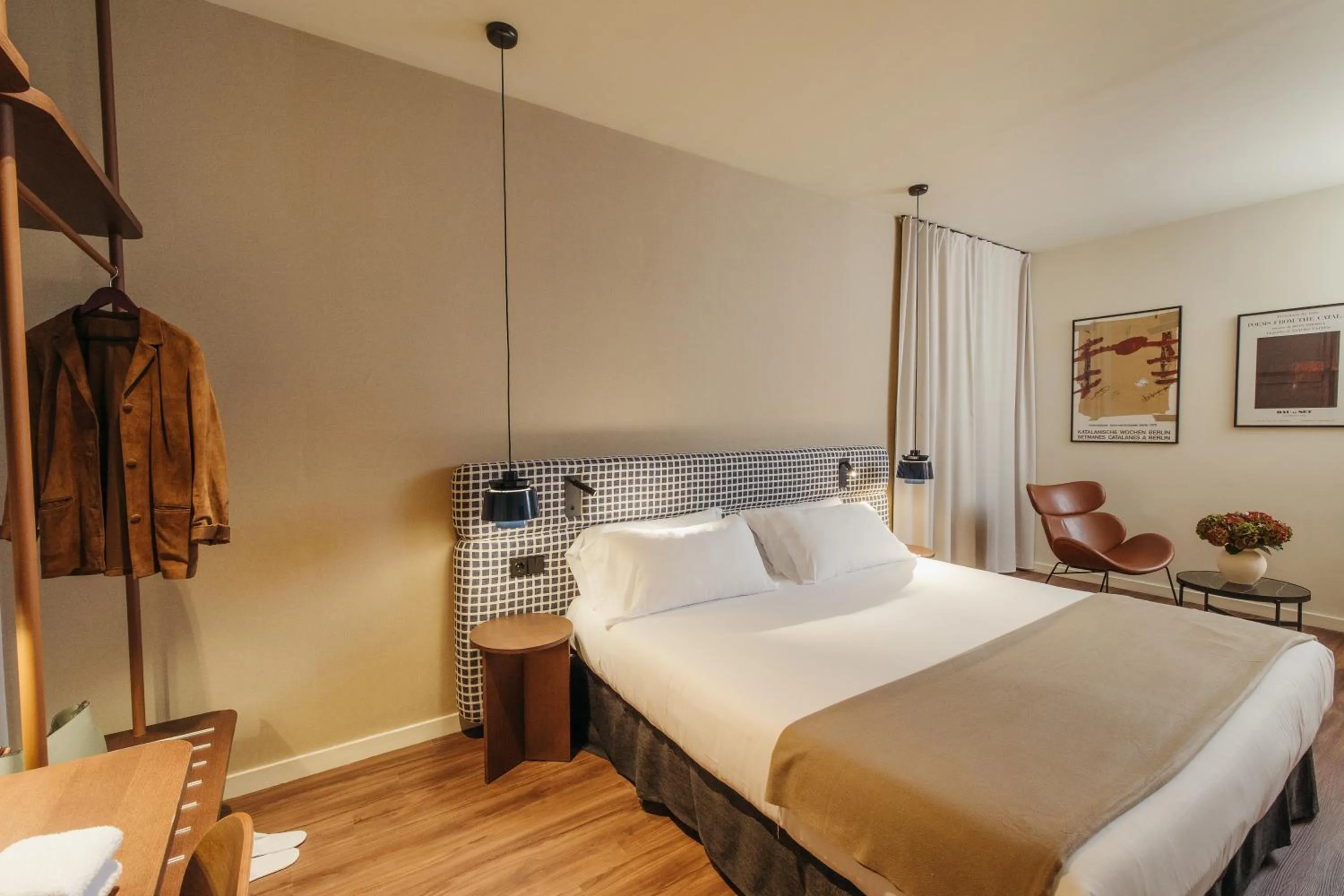 Photo of the whole room, Bed in H Regas Adults Only