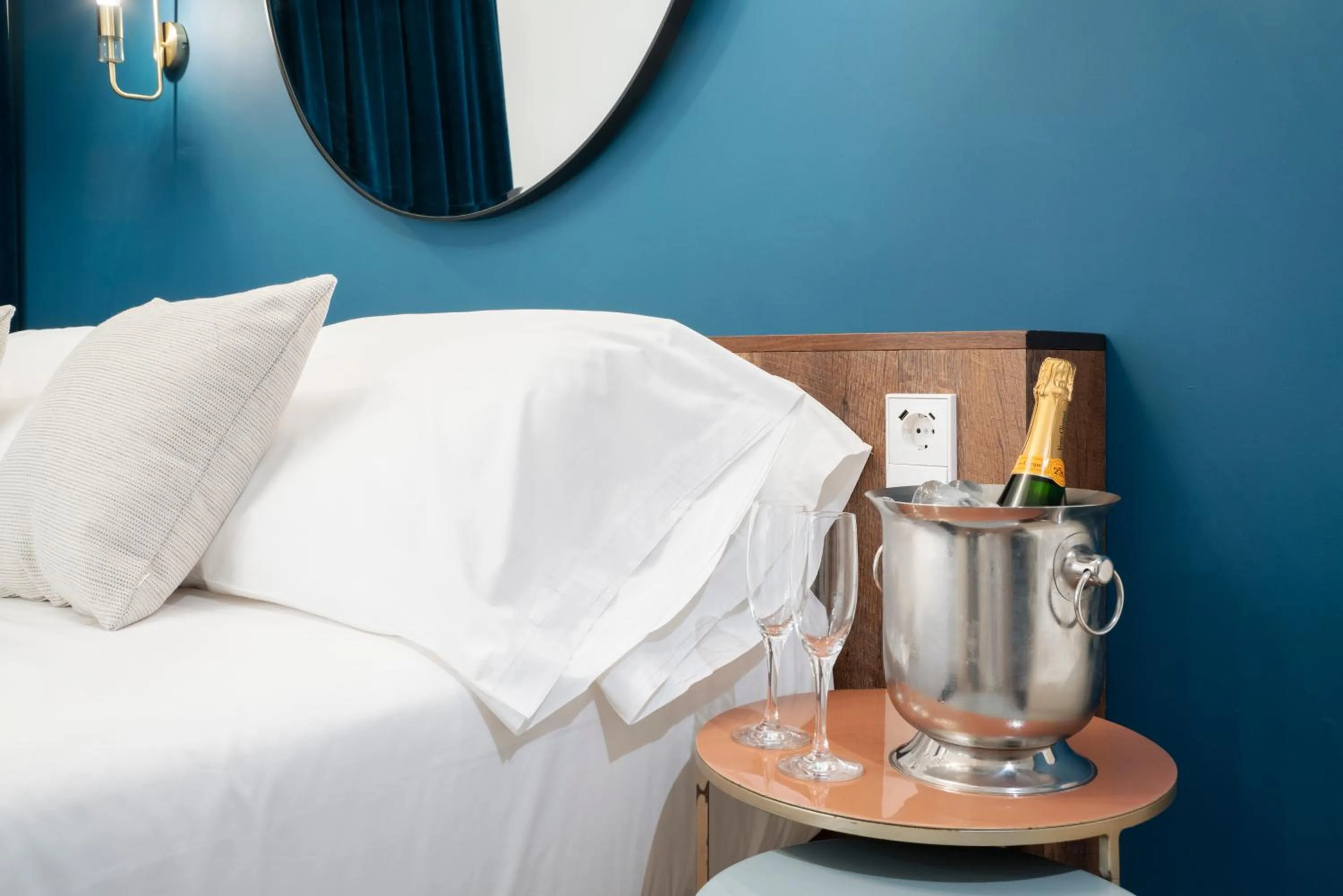 Shower, Bed in H Regas Adults Only