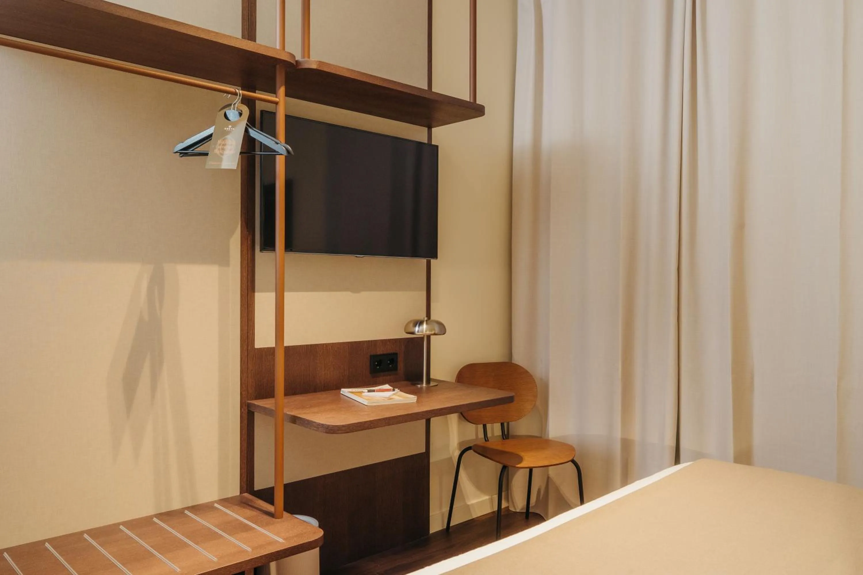 TV and multimedia in H Regas Adults Only