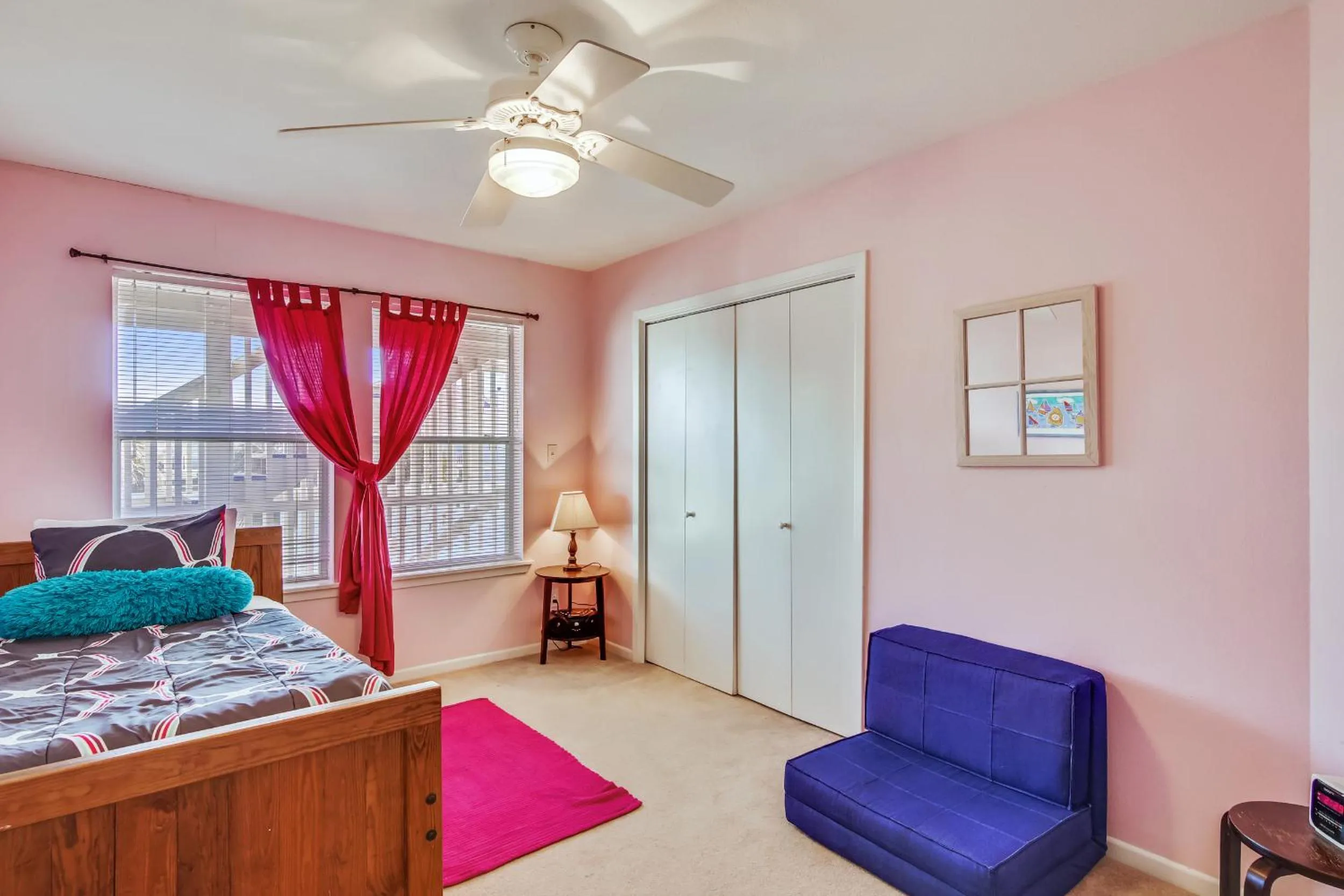 Property building, Bed in Mutiny on the Bounty