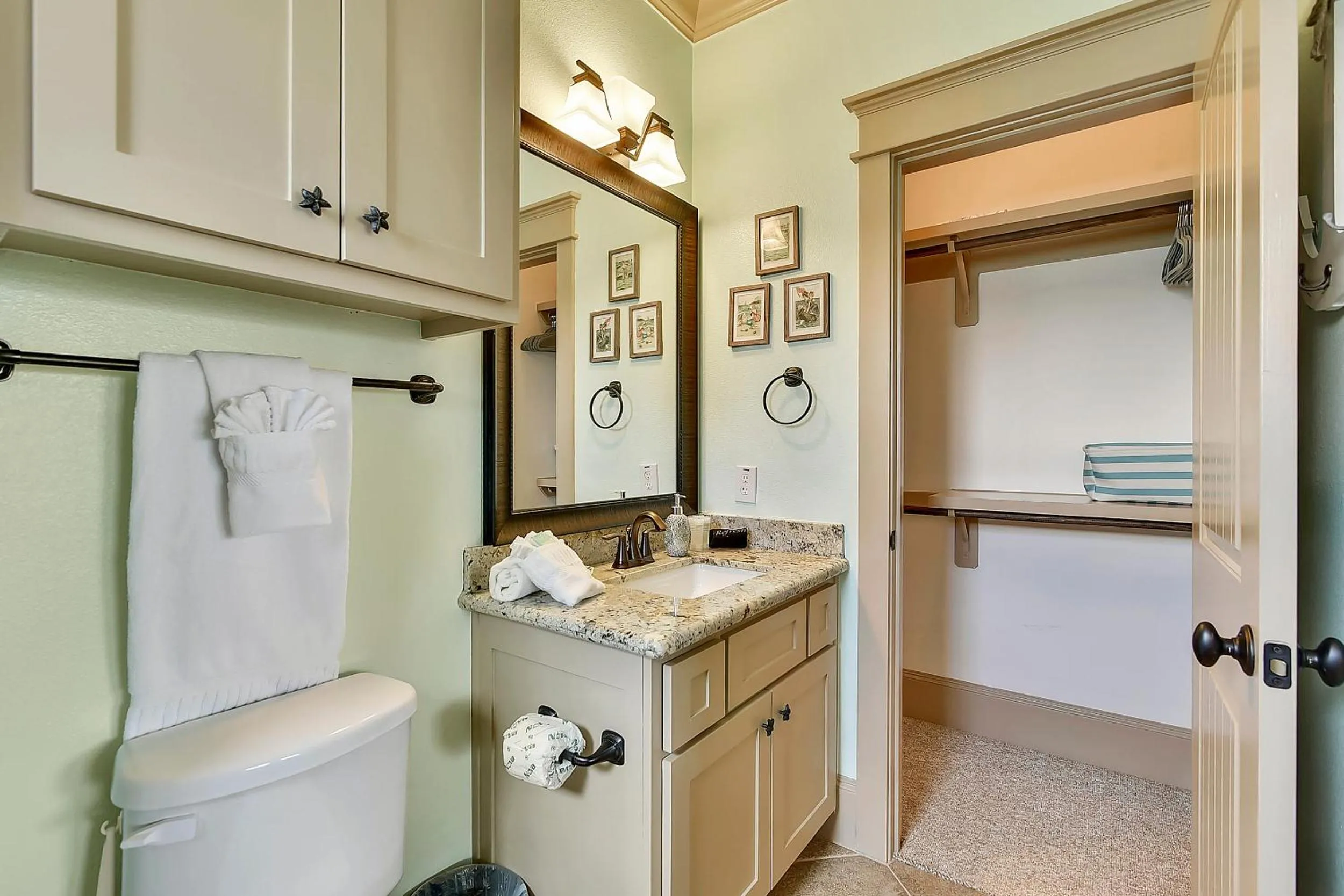 Kitchen or kitchenette in Neptunes Sanctuary