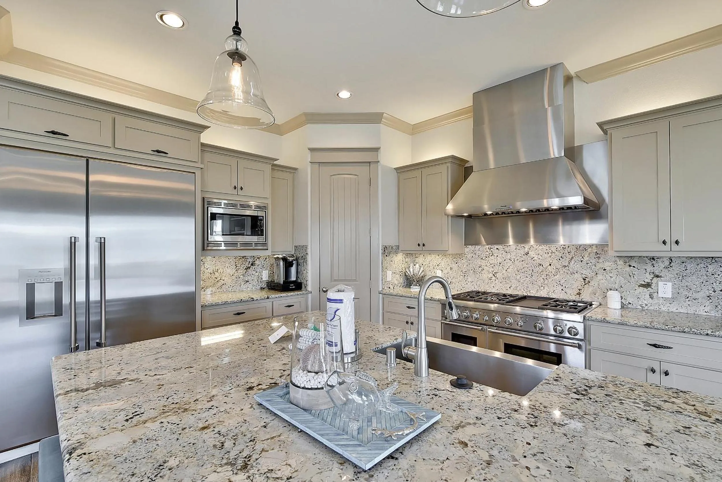 Kitchen or kitchenette in Neptunes Sanctuary